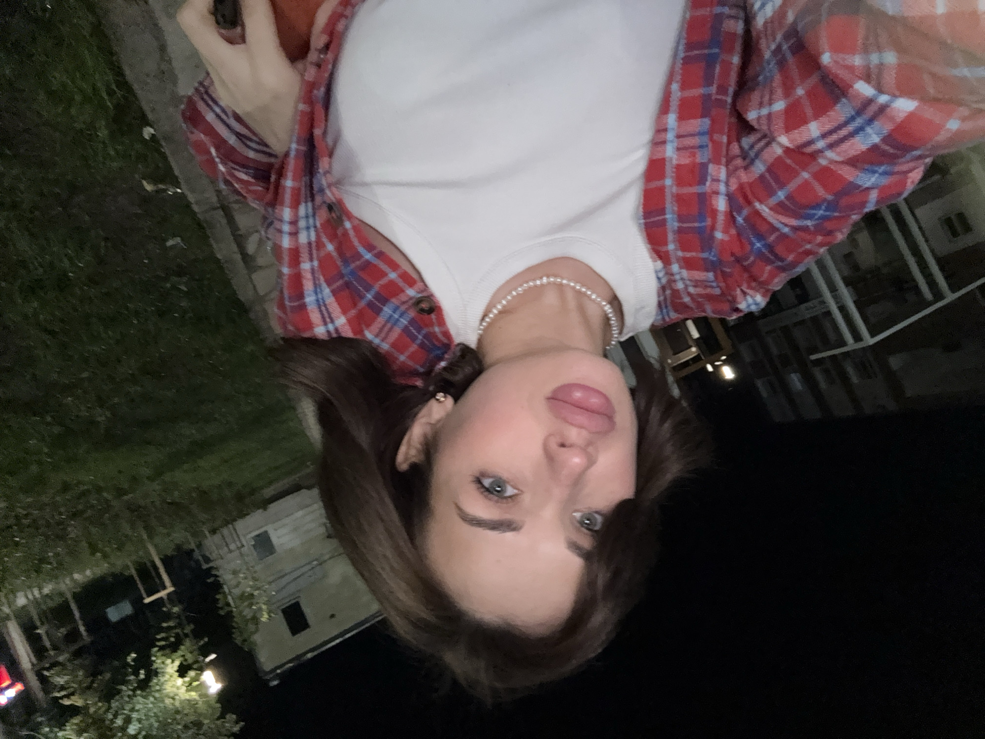 Woman documents evening with selfies in Sarapul, Russia