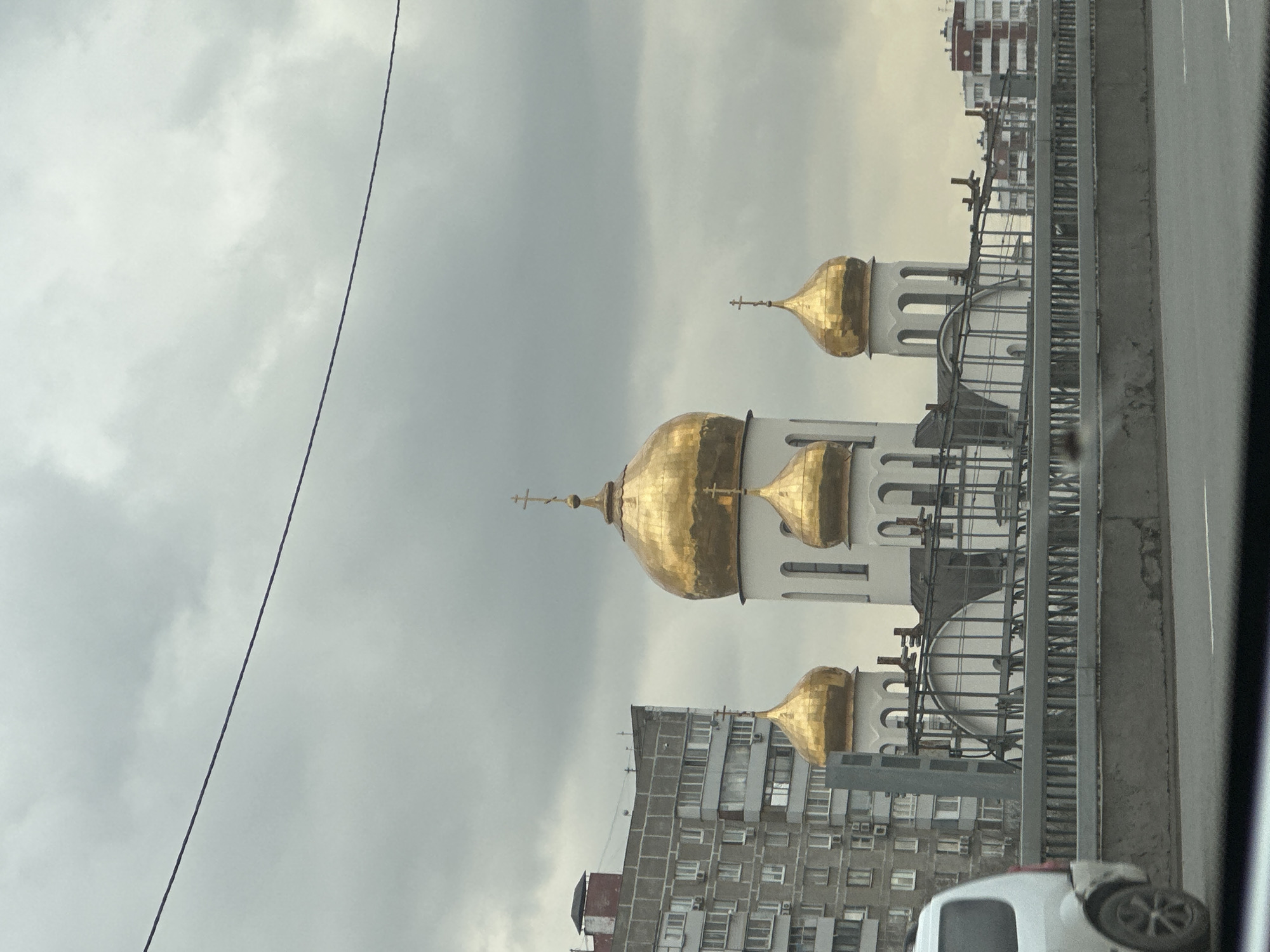 Moscow street scenes documented by witnesses on April 8