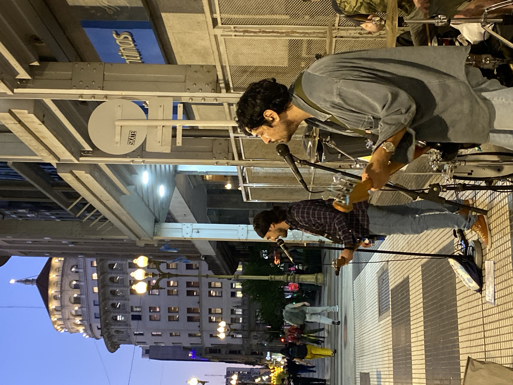 Musician performs lute concert on Buenos Aires stage