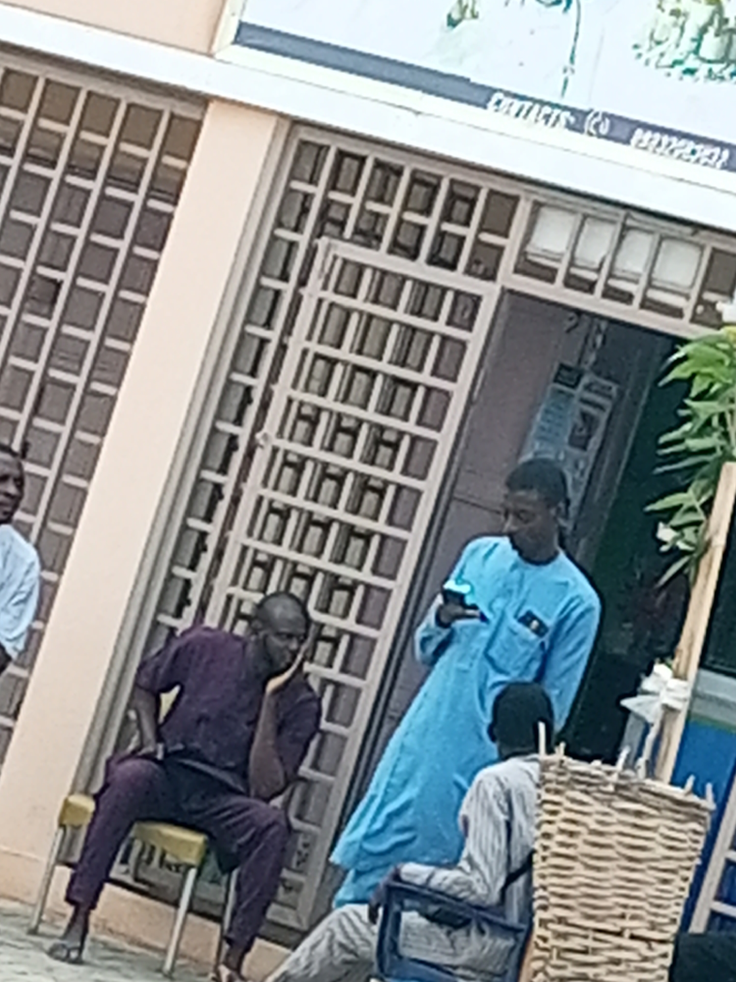 Street life and manual labor in Tempure, Nigeria