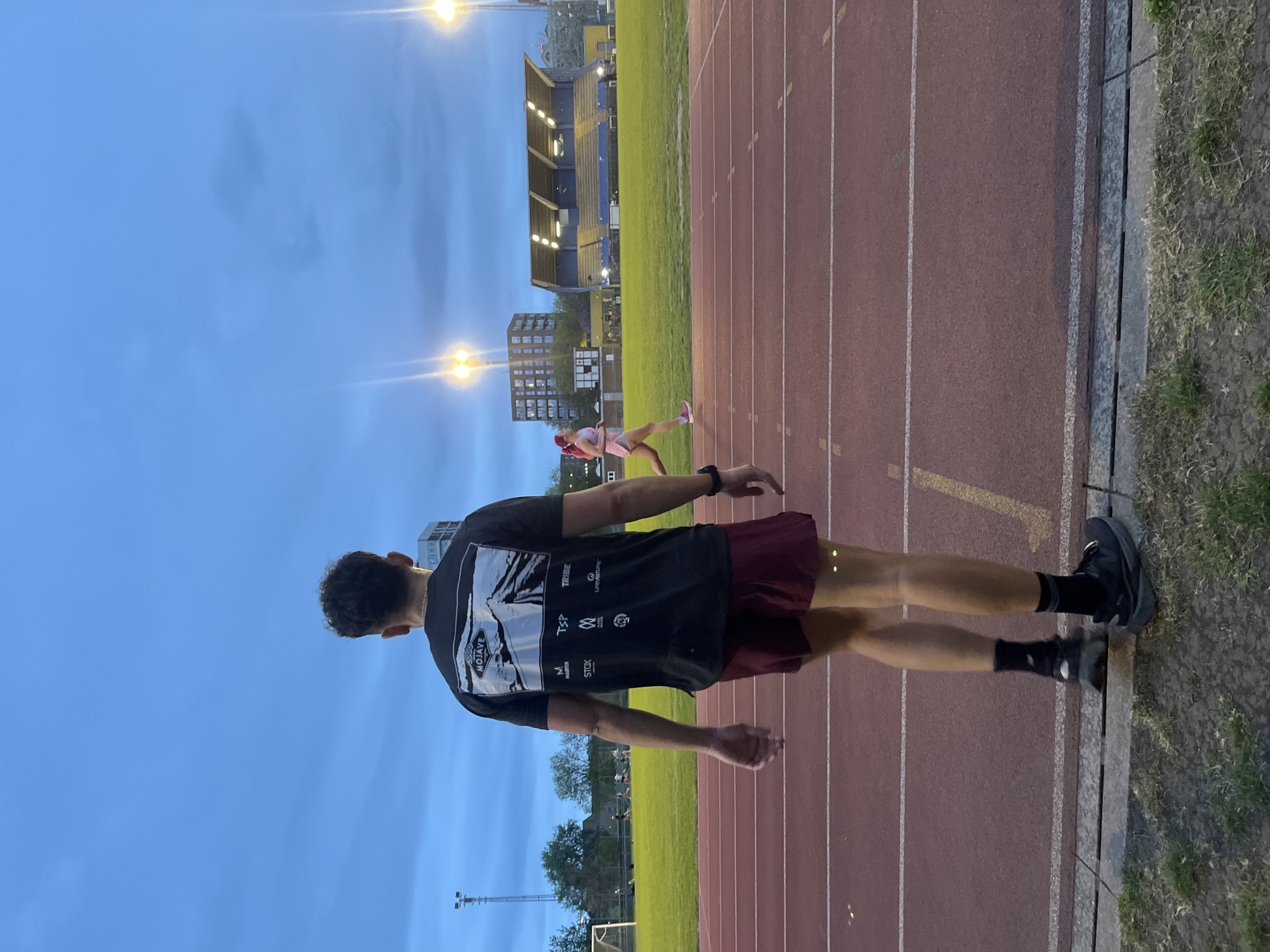 Athlete spotted on London track wearing Mojave-branded gear