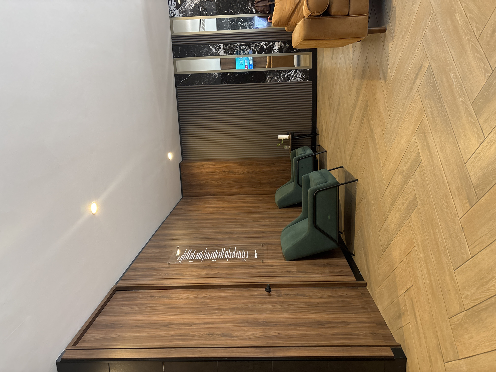 Modern lounge interior documented in Boca del Río