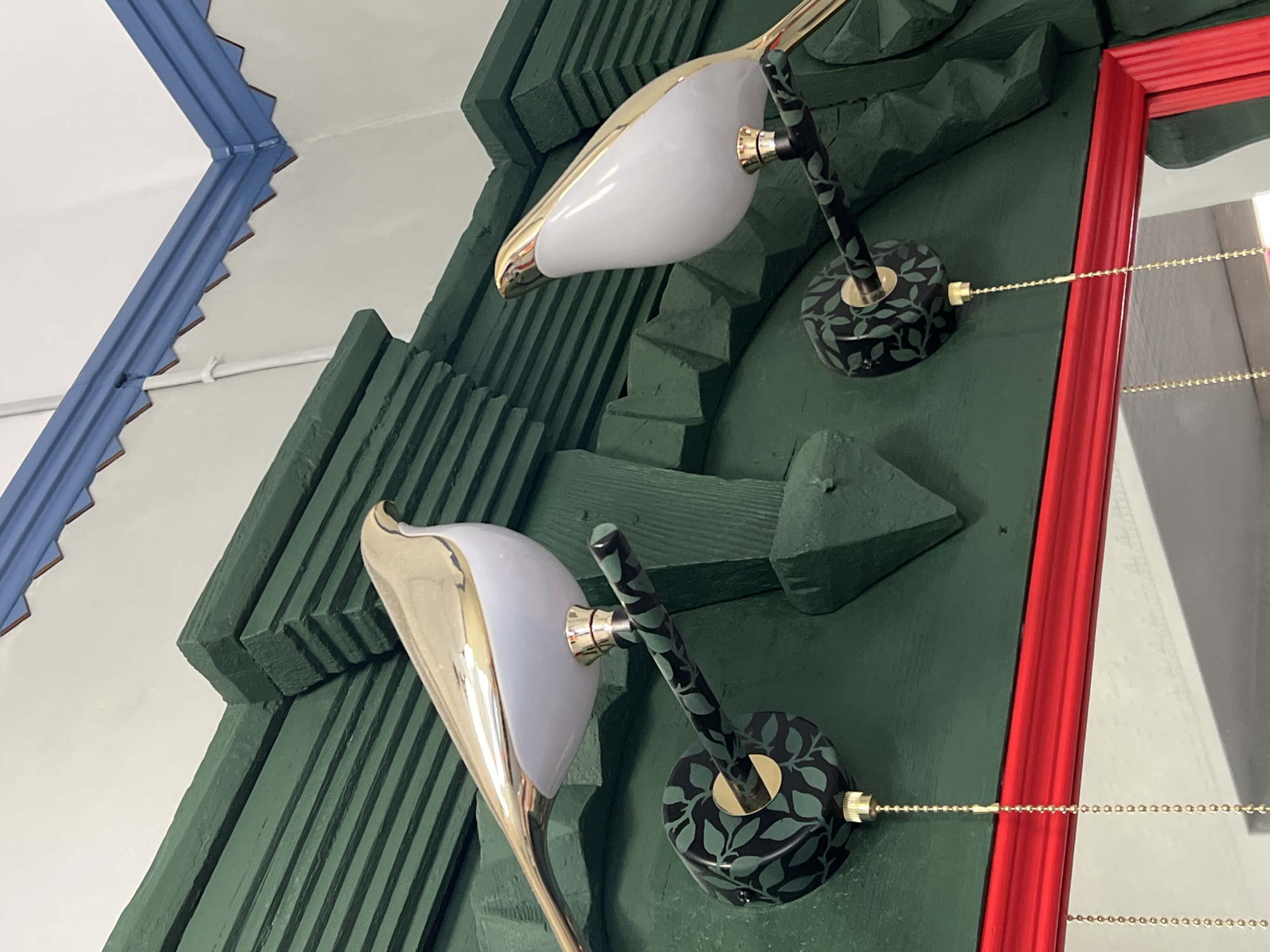 Nature-themed interior details from a Veliky Novgorod guesthouse