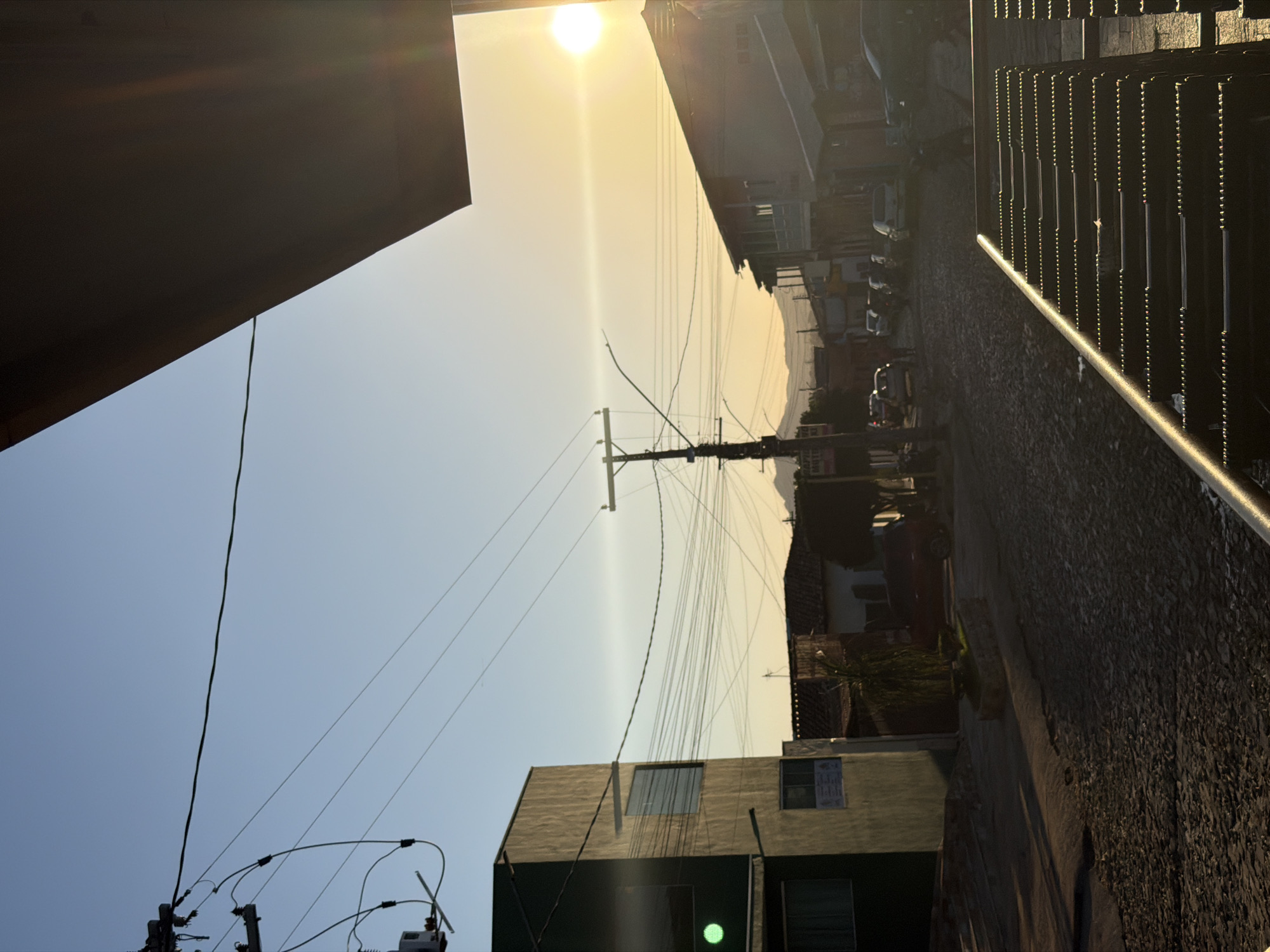 Daytime street and nature scenes documented in Pirenópolis