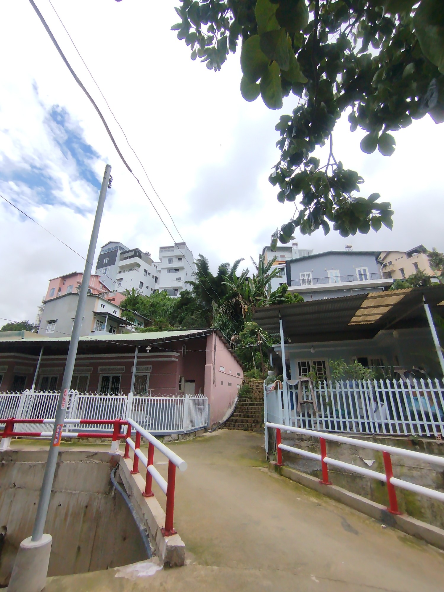 Early morning documentation of Da Lat residential architecture and streets