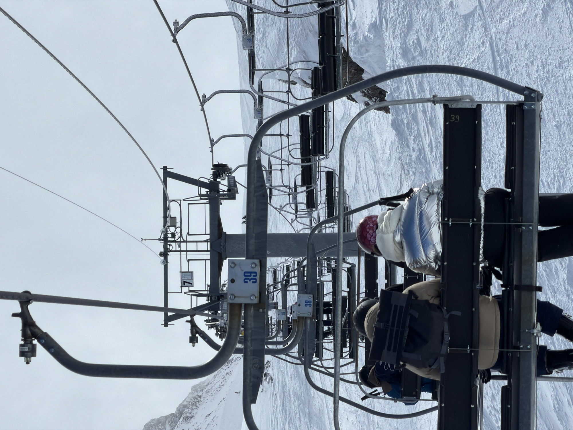 Ski lift operations documented at La Giettaz resort