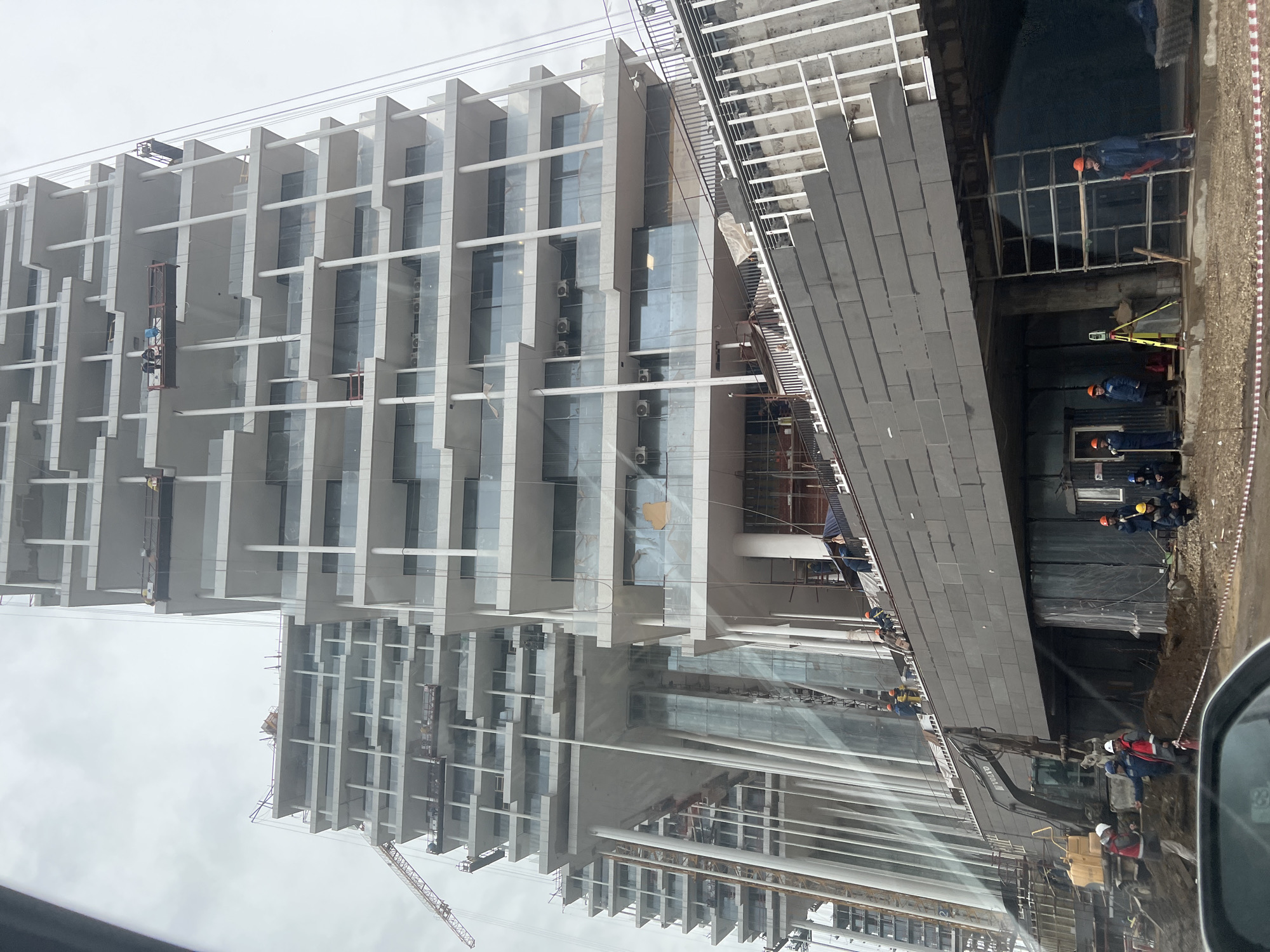 Construction continues on modern building project in Khimki