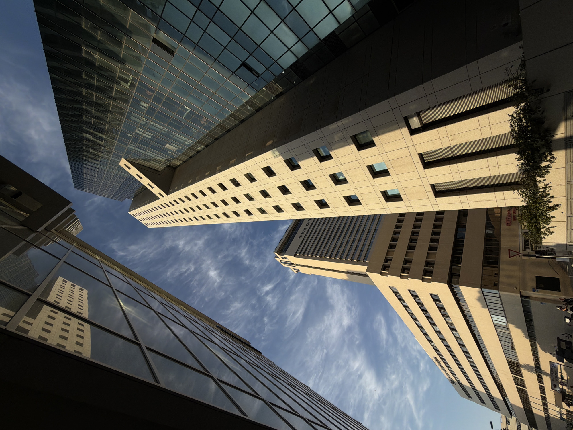 Tel Aviv afternoon: architecture, dining, and personal documentation captured