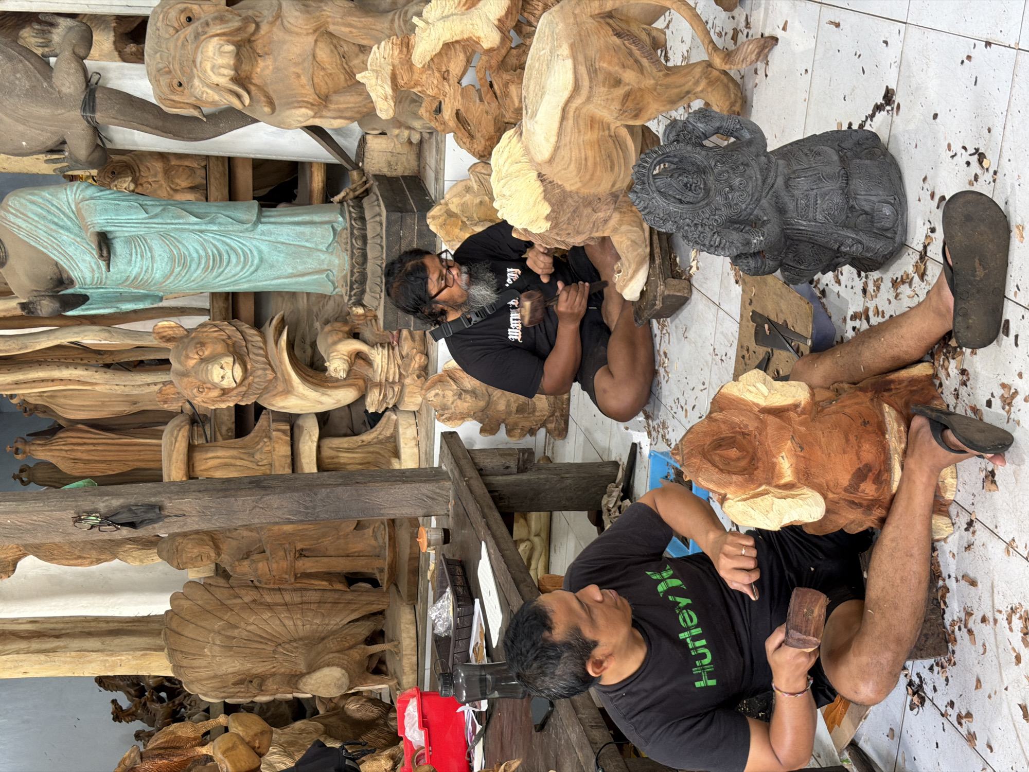 Ubud's temples, carvings, murals, and market stalls up close