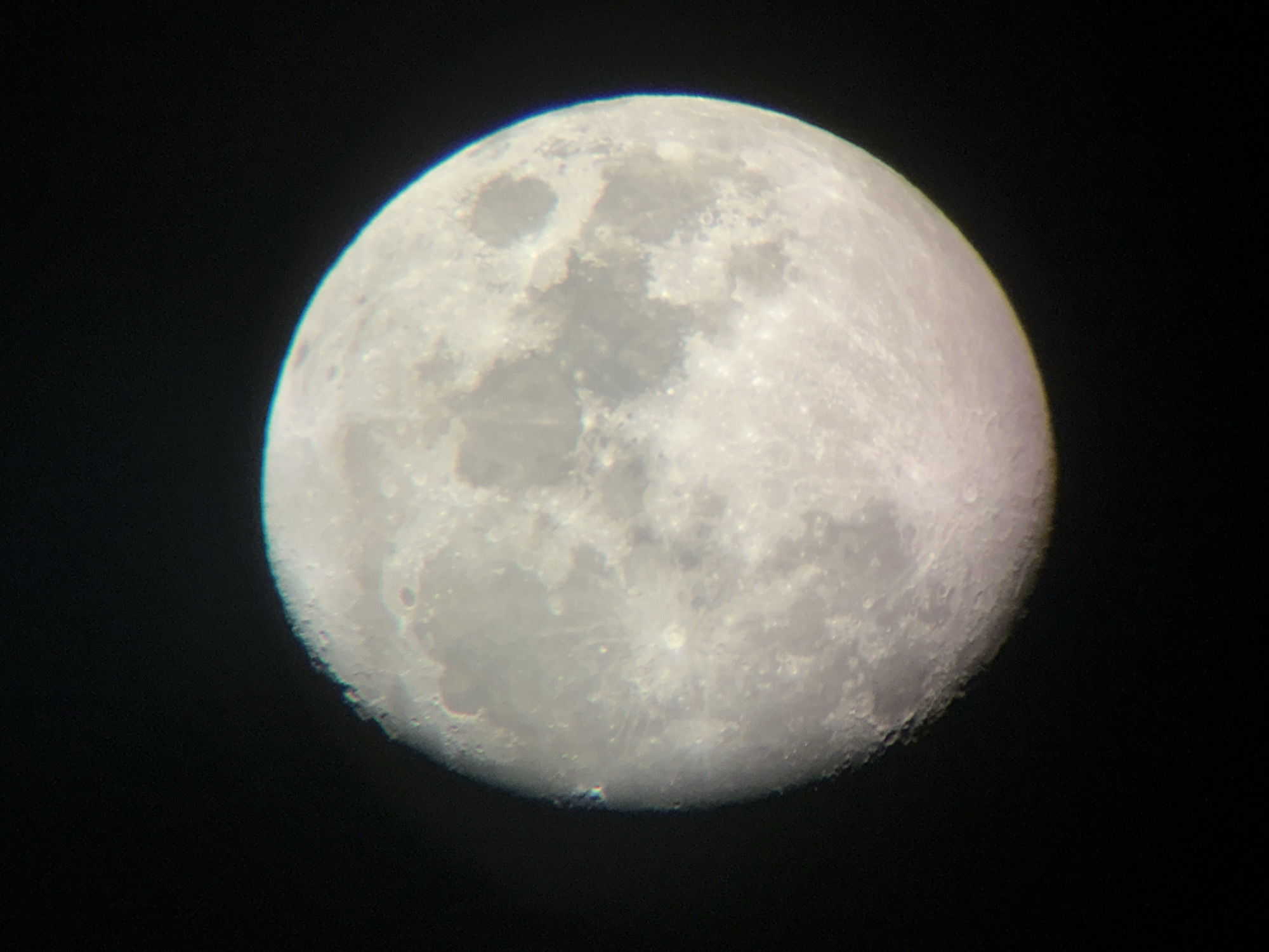 Backyard moon-watching session in Târgu Neamț, Romania
