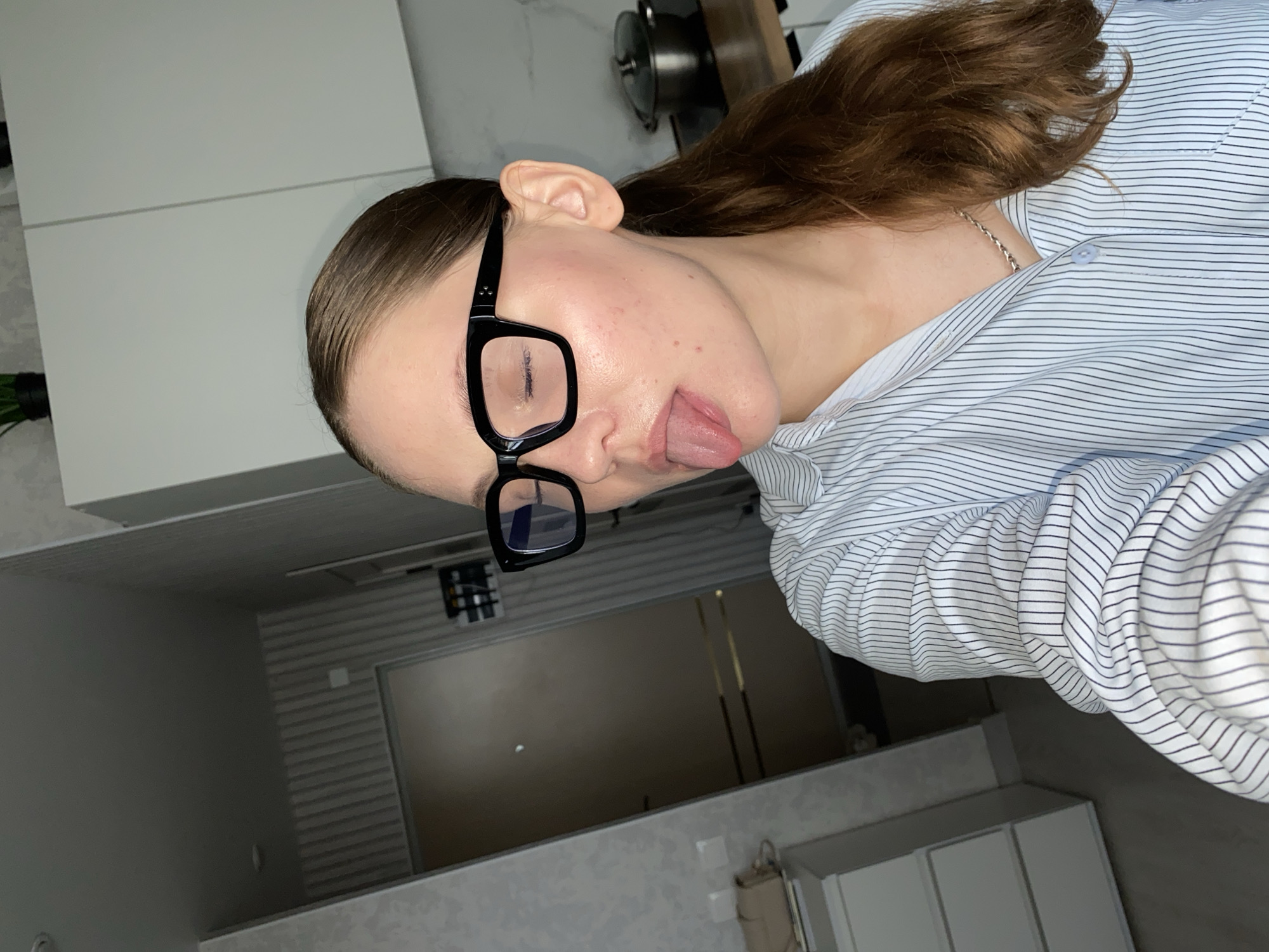 Quick selfie series in Izhevsk, same outfit and setting