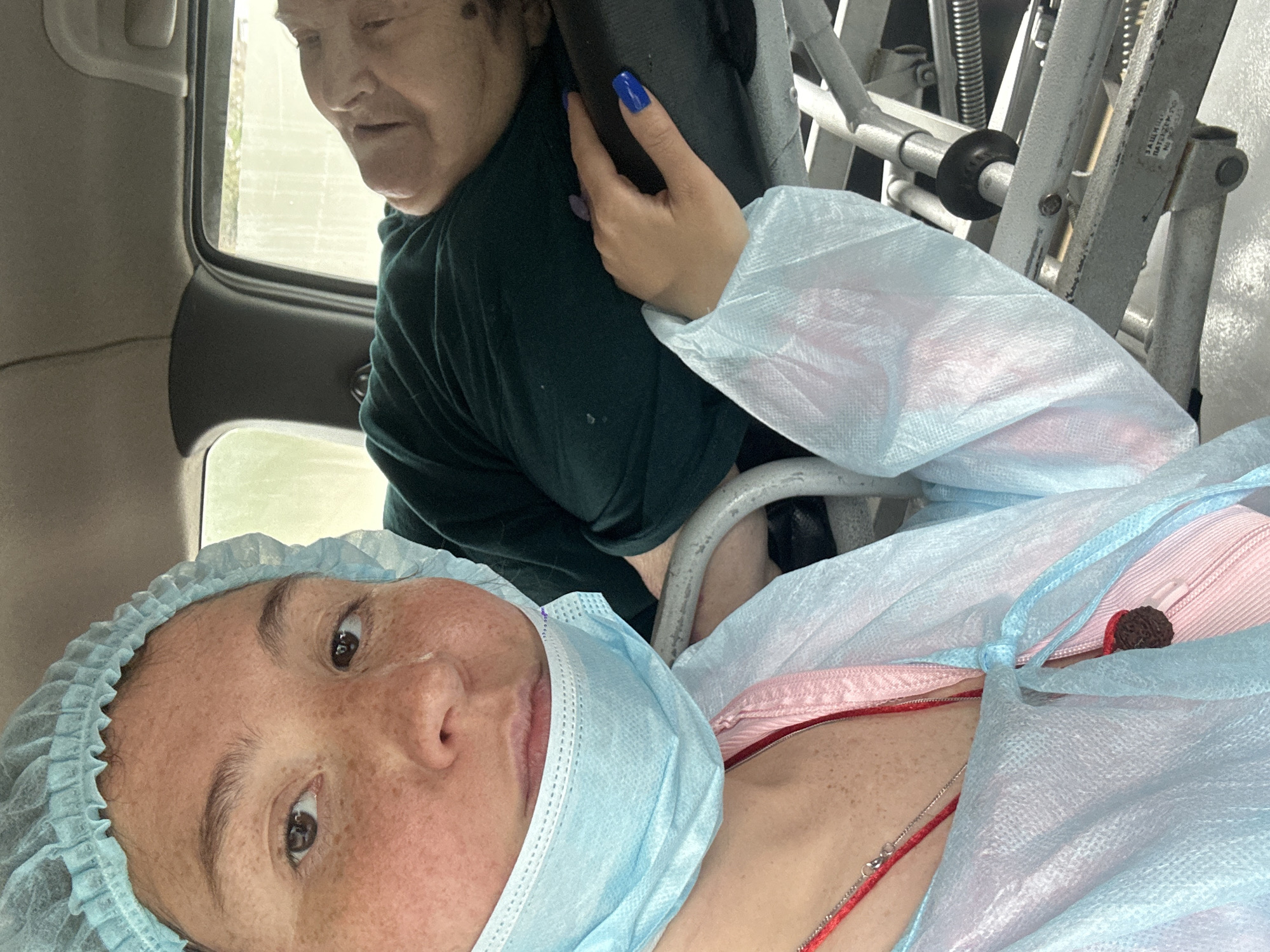 Selfie in surgical gear, Nizhny Novgorod clinic