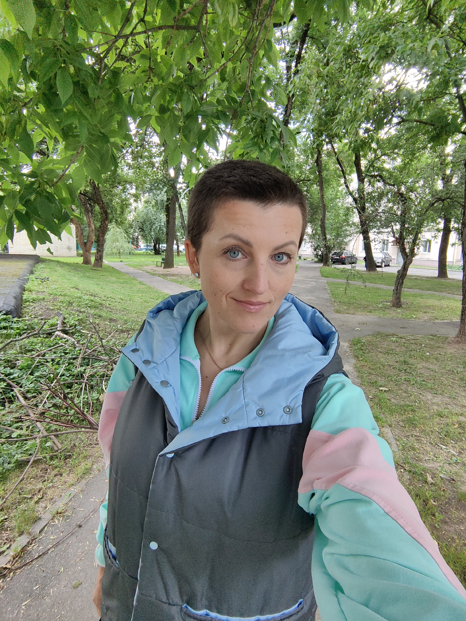 Morning stroll through a quiet Minsk park, cat included