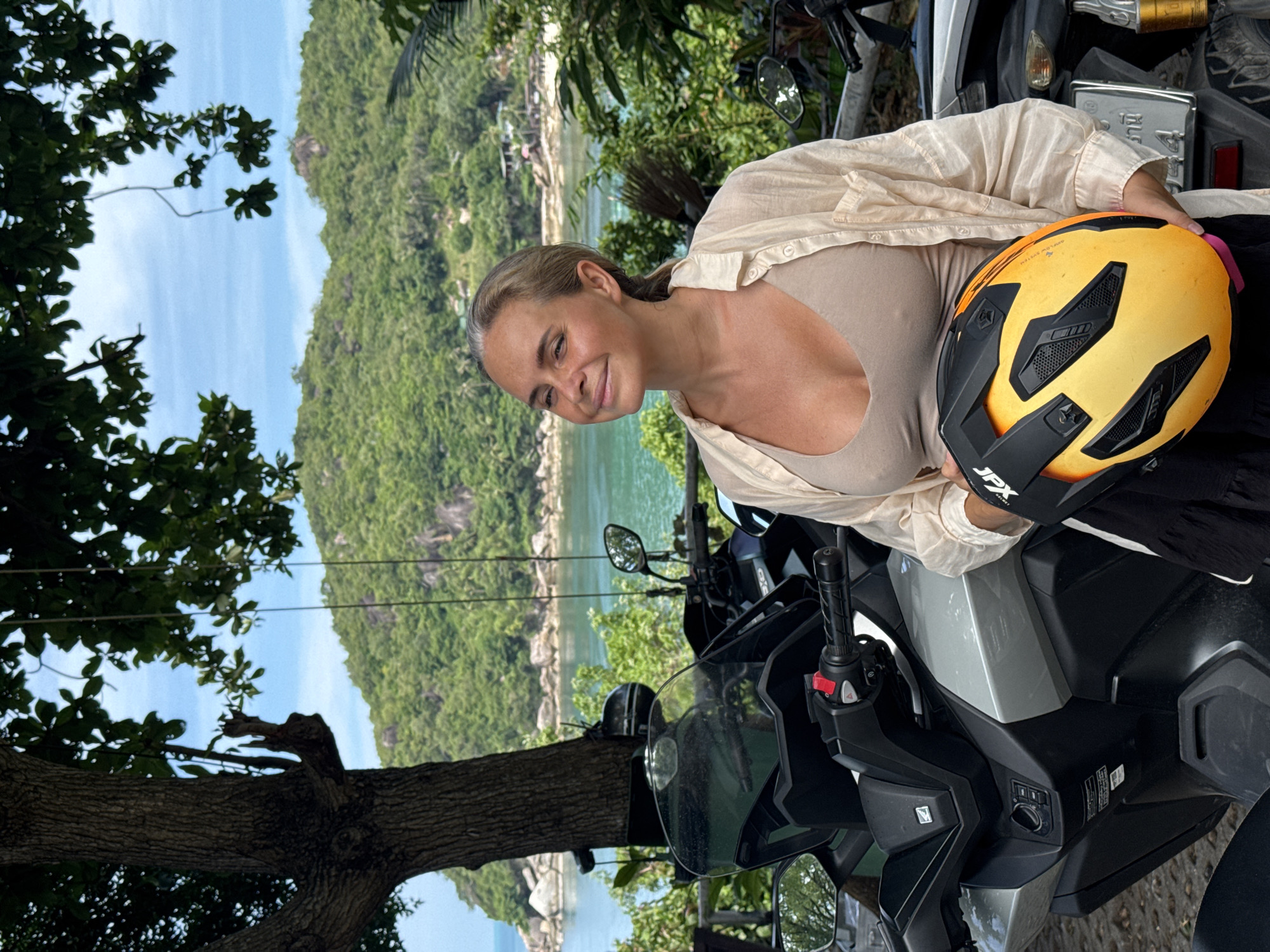 Scooter stops and coastal staircase views on Ko Samui
