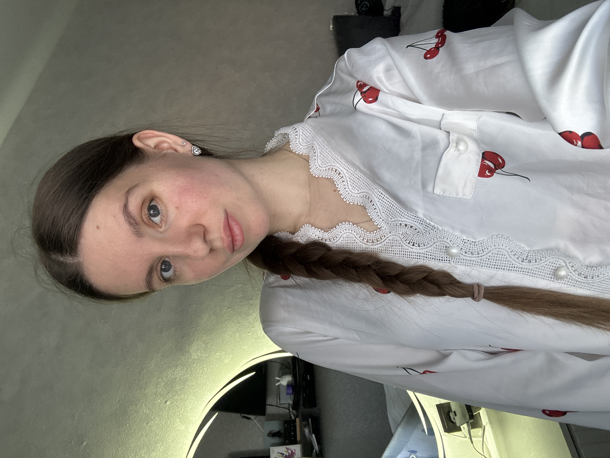 Woman's morning bathroom routine documented in Klin, Russia