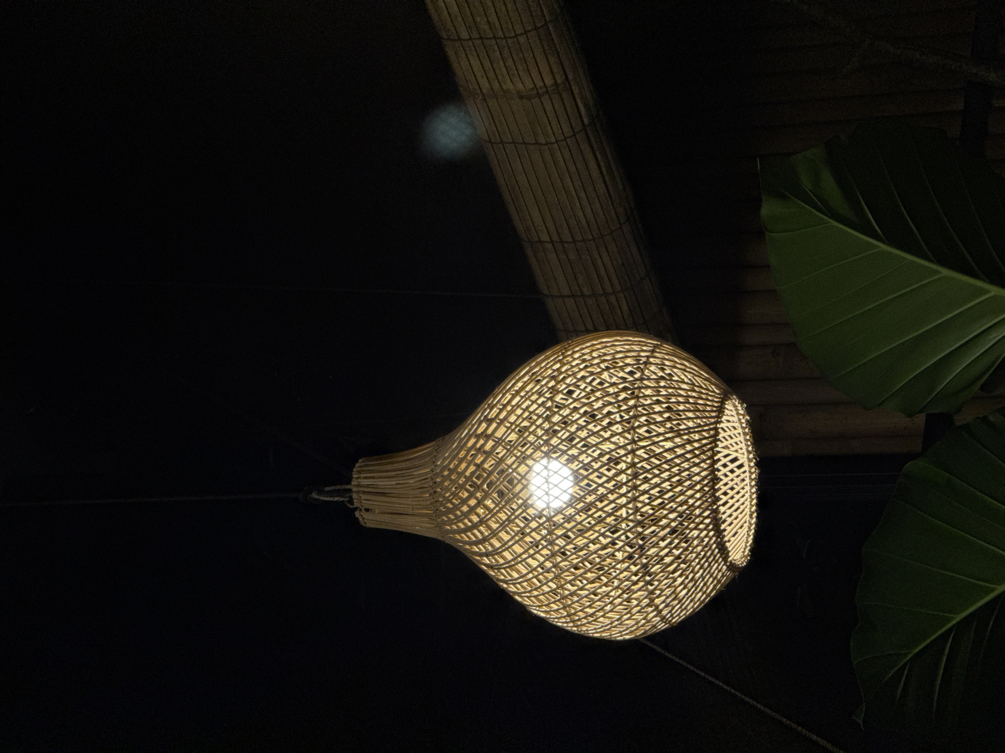 Artisan décor and tea service at a Sukawati night spot