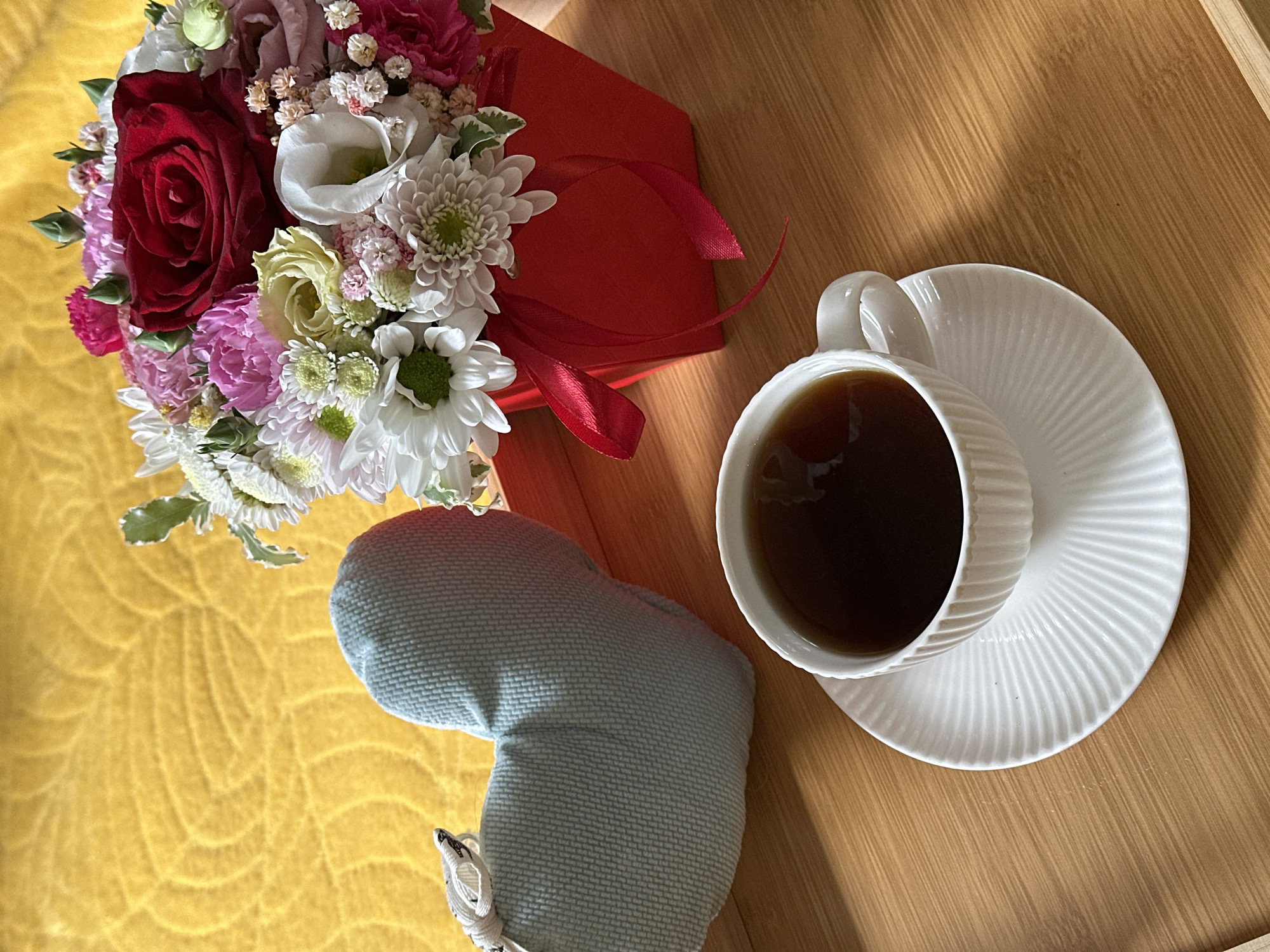 Morning coffee and flower bouquet in Wisła