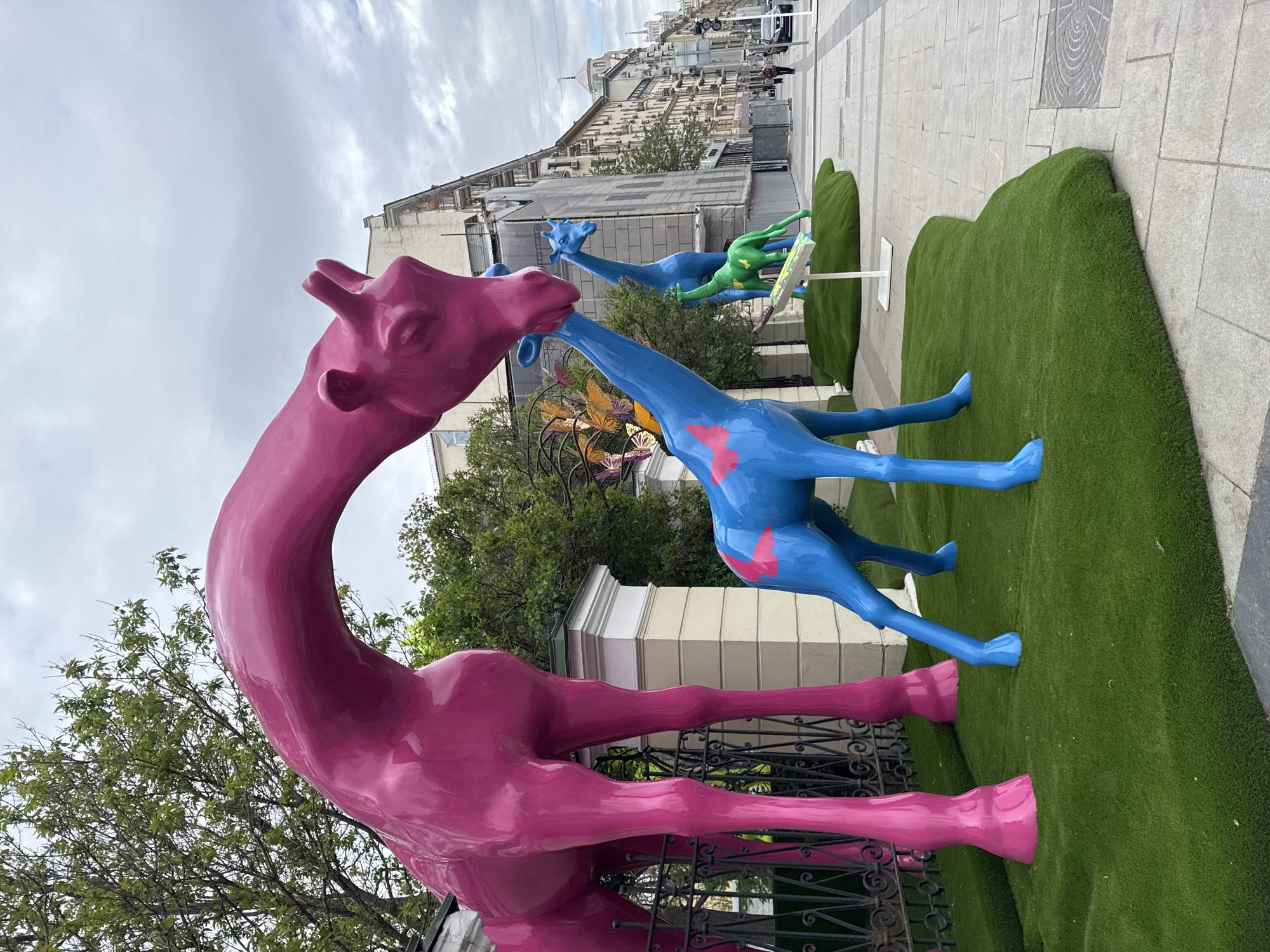 Colorful giraffe sculptures spotted in Moscow public space