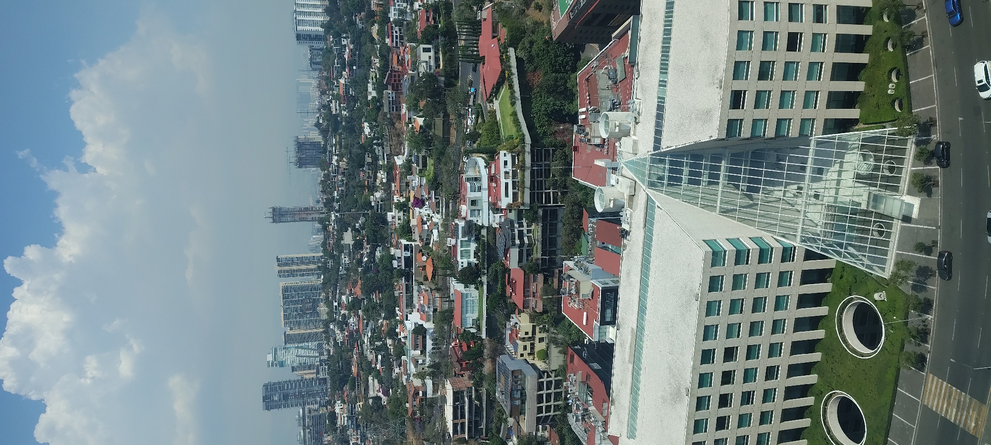 Multiple perspectives of Mexico City captured in four-minute span