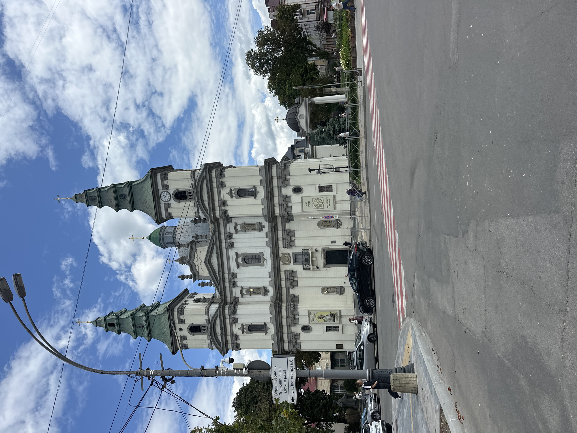Street-level tour of central Ternopil's landmarks and everyday scenes
