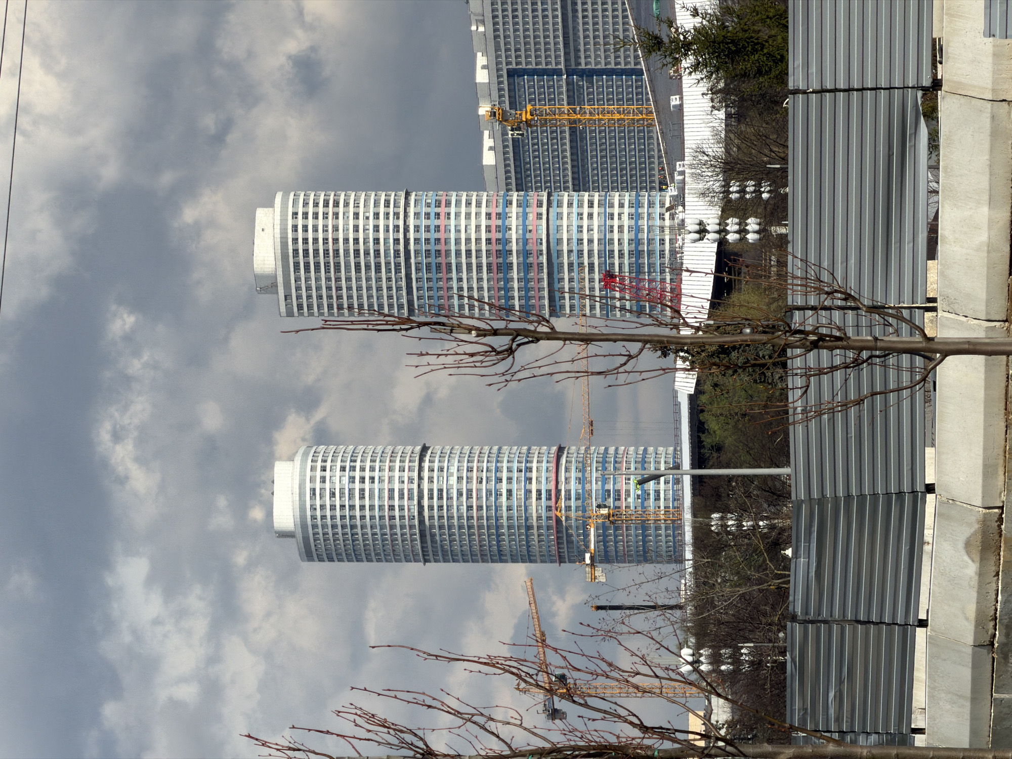 Moscow VDNKh complex documented during Friday morning visit