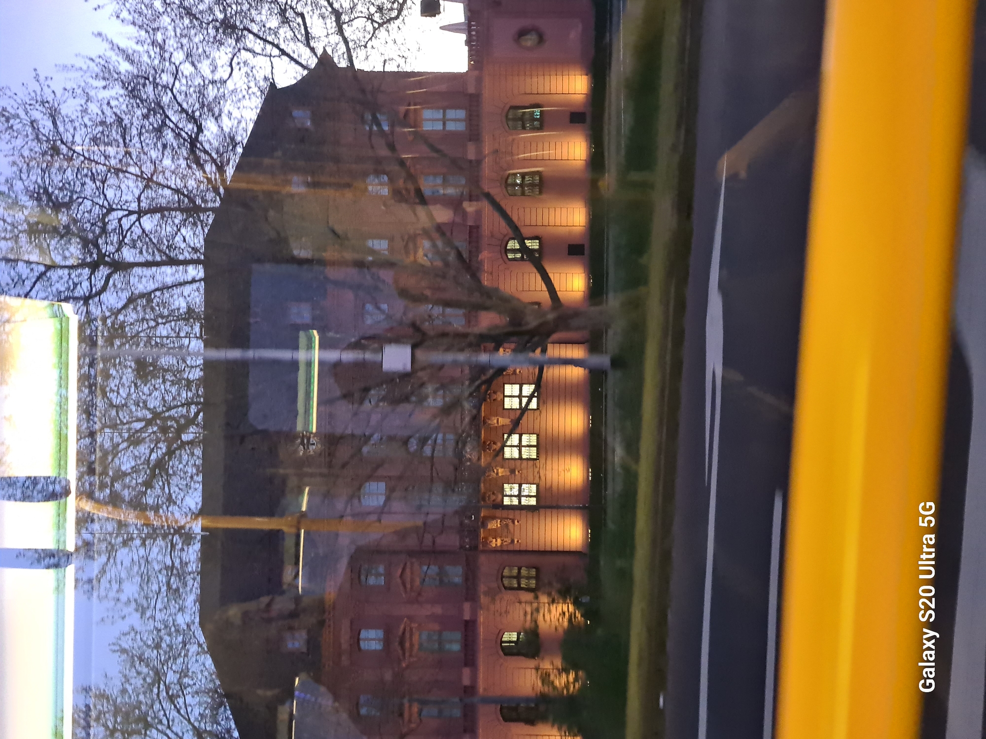 Evening commute captures Rhine-Main cityscapes from public transport
