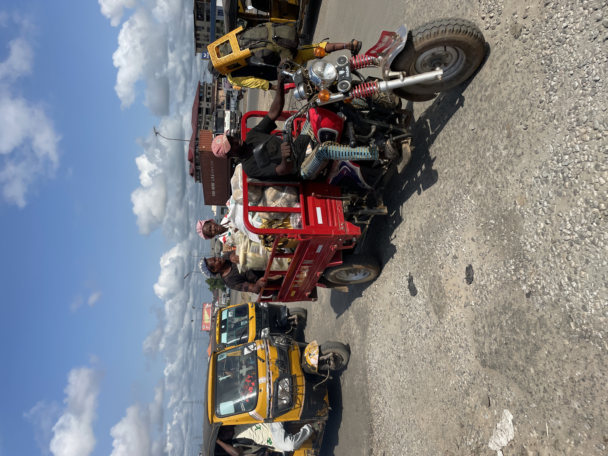 Morning trade and street life across Onitsha and surroundings