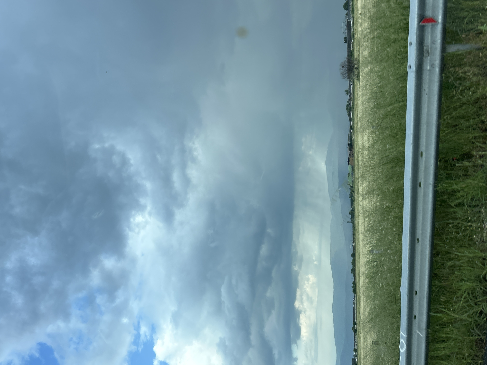 Driver documents dramatic sky changes during Bulgaria highway journey