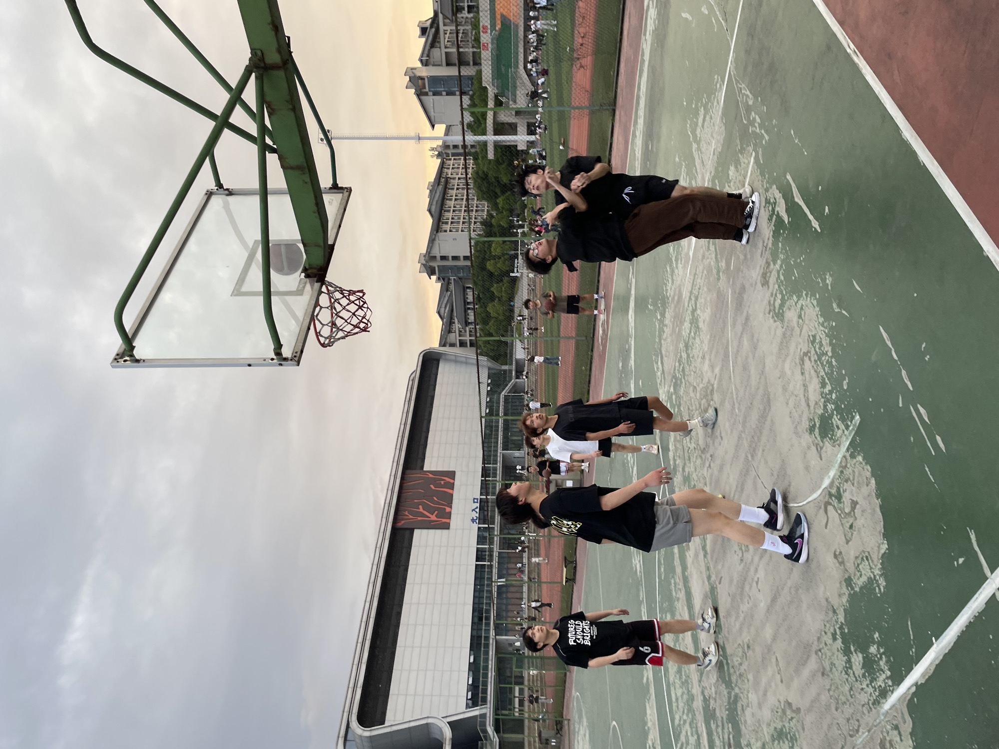 Young people enjoy sports and leisure time in Jiangjin