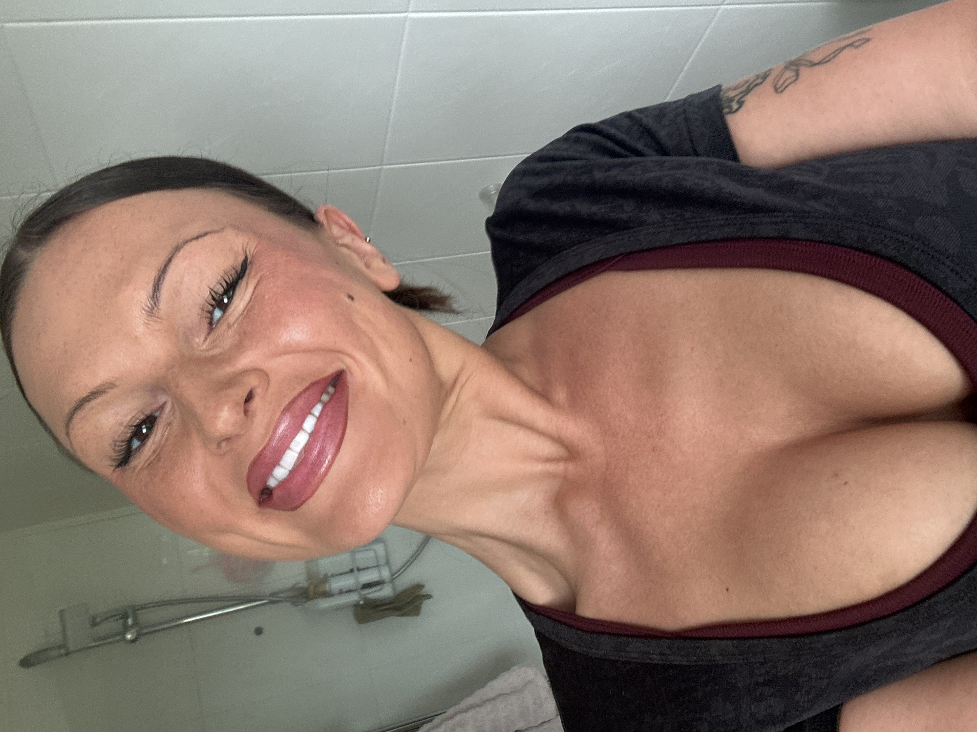 Woman takes selfie photograph in Tunbridge Wells