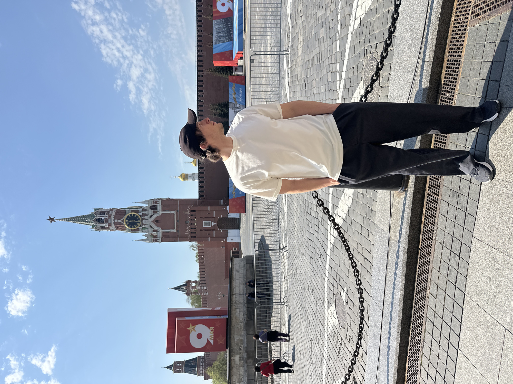 Morning tourists gather at Moscow's Red Square near Kremlin