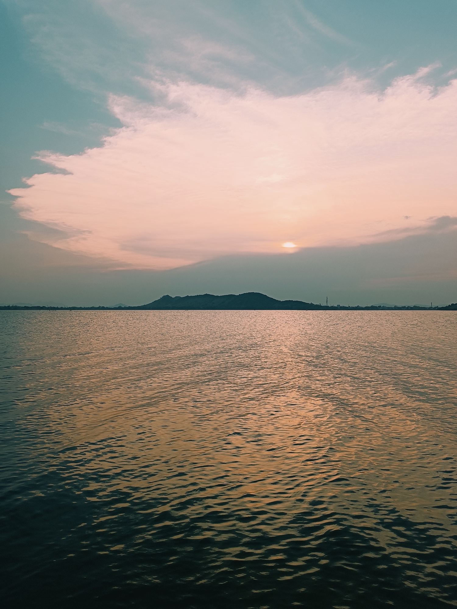 Sunset selfie and scenic views captured at Kammavaripalli waterside