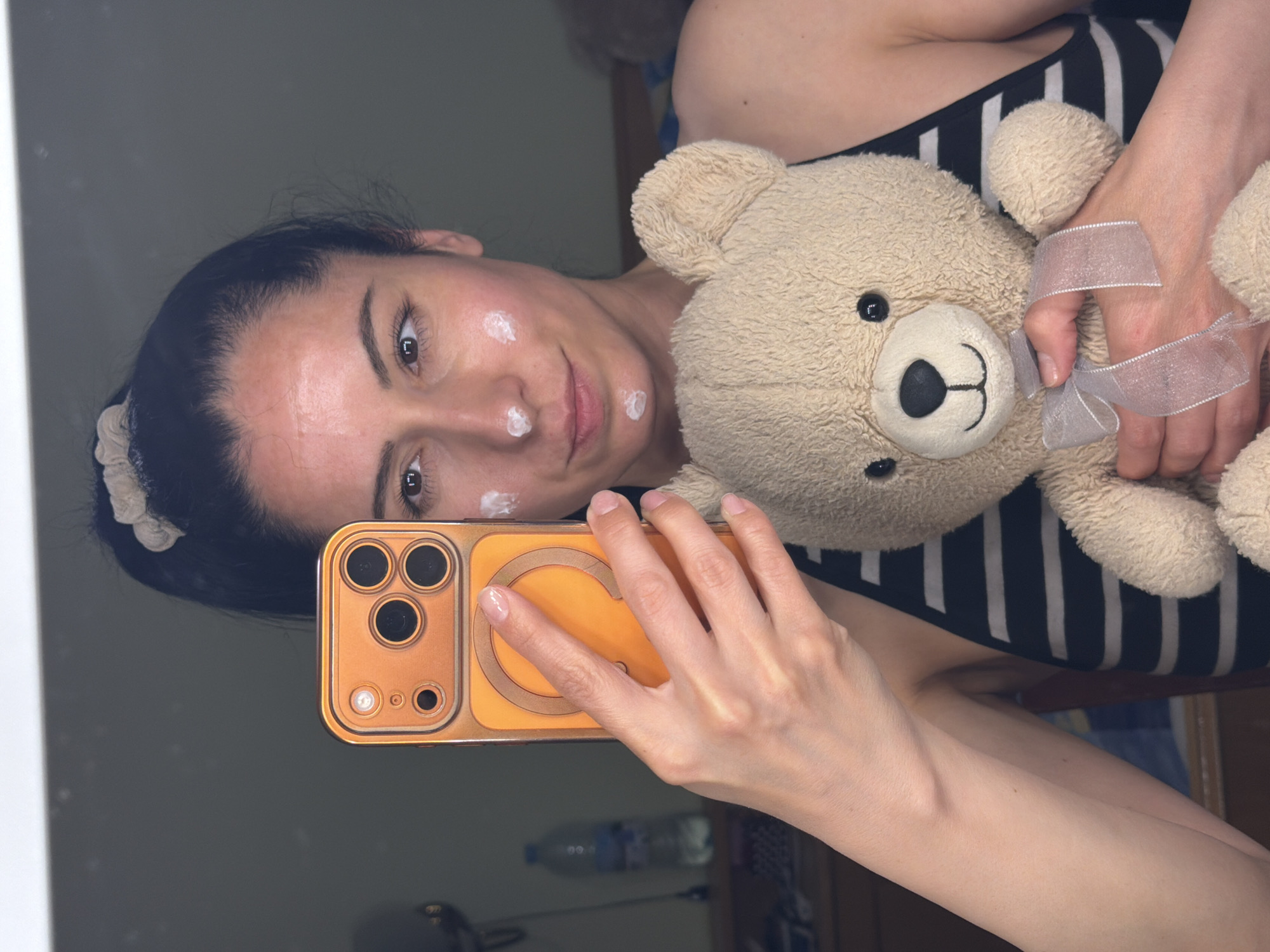 Evening skincare routine and crescent moon sighting in Pleven