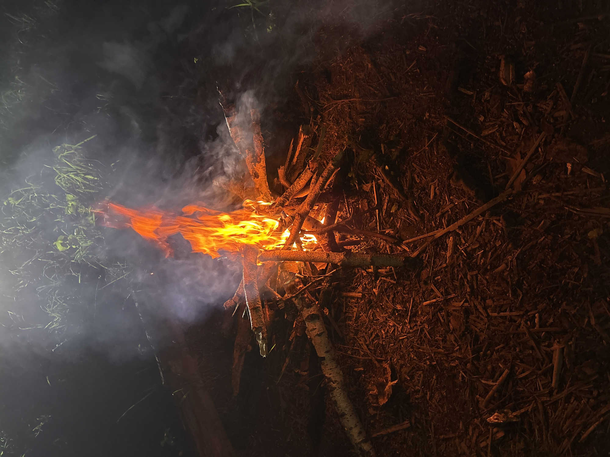 Evening camping trip with bonfire documented in Krasnyi Jar