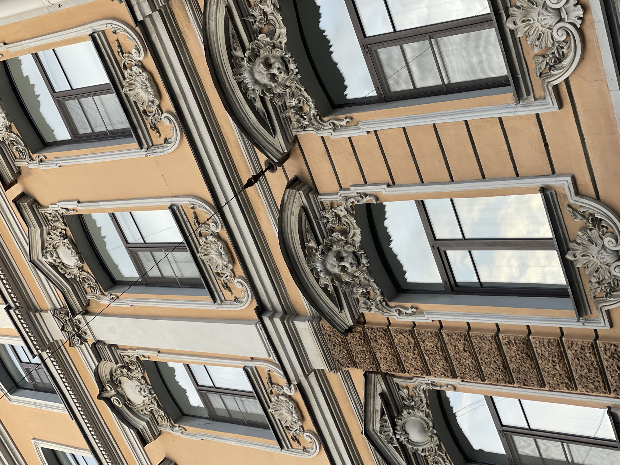 Tourist documents Saint Petersburg architecture during afternoon walk