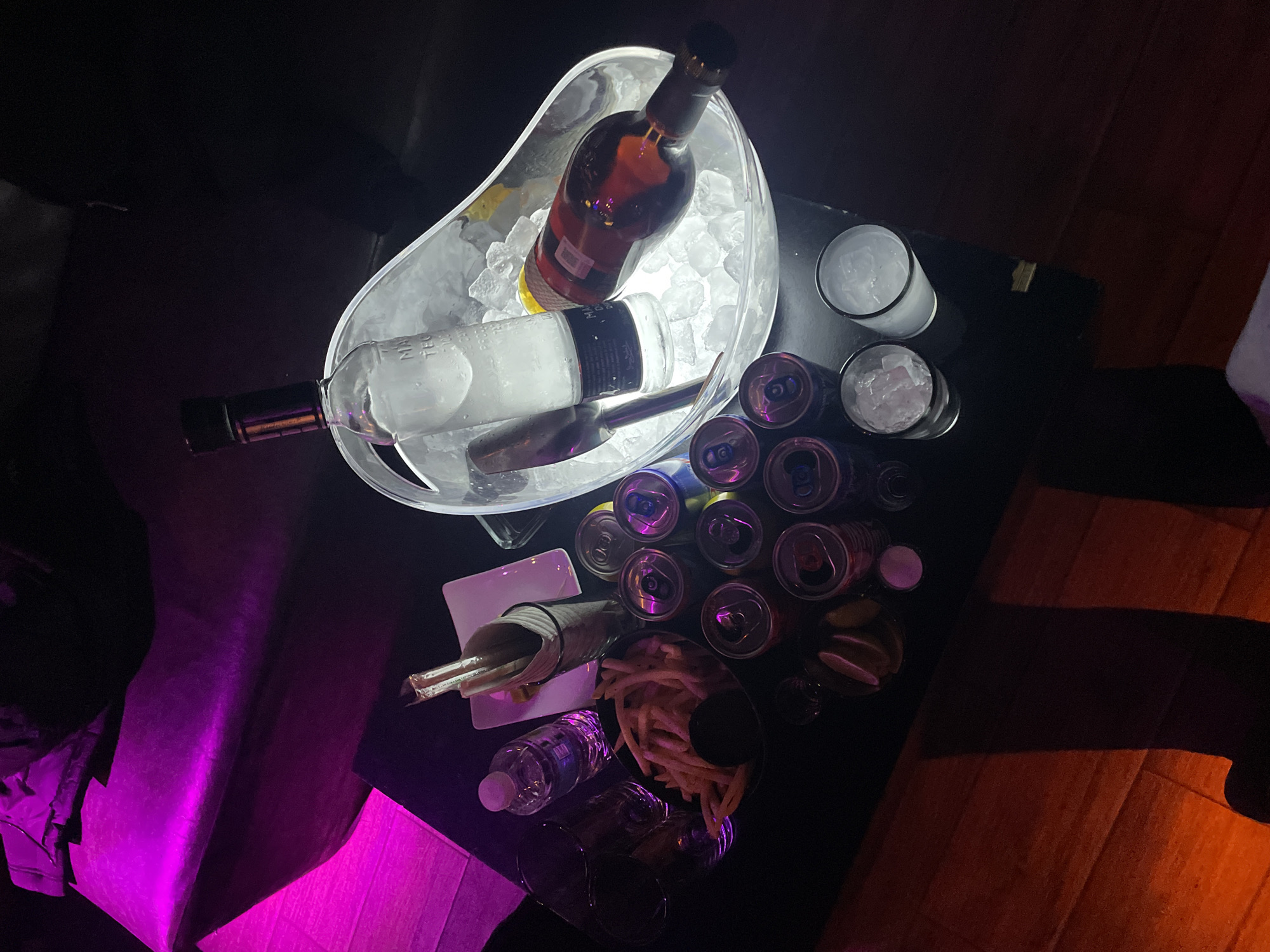 Late-night drinks captured at Mexico City establishment
