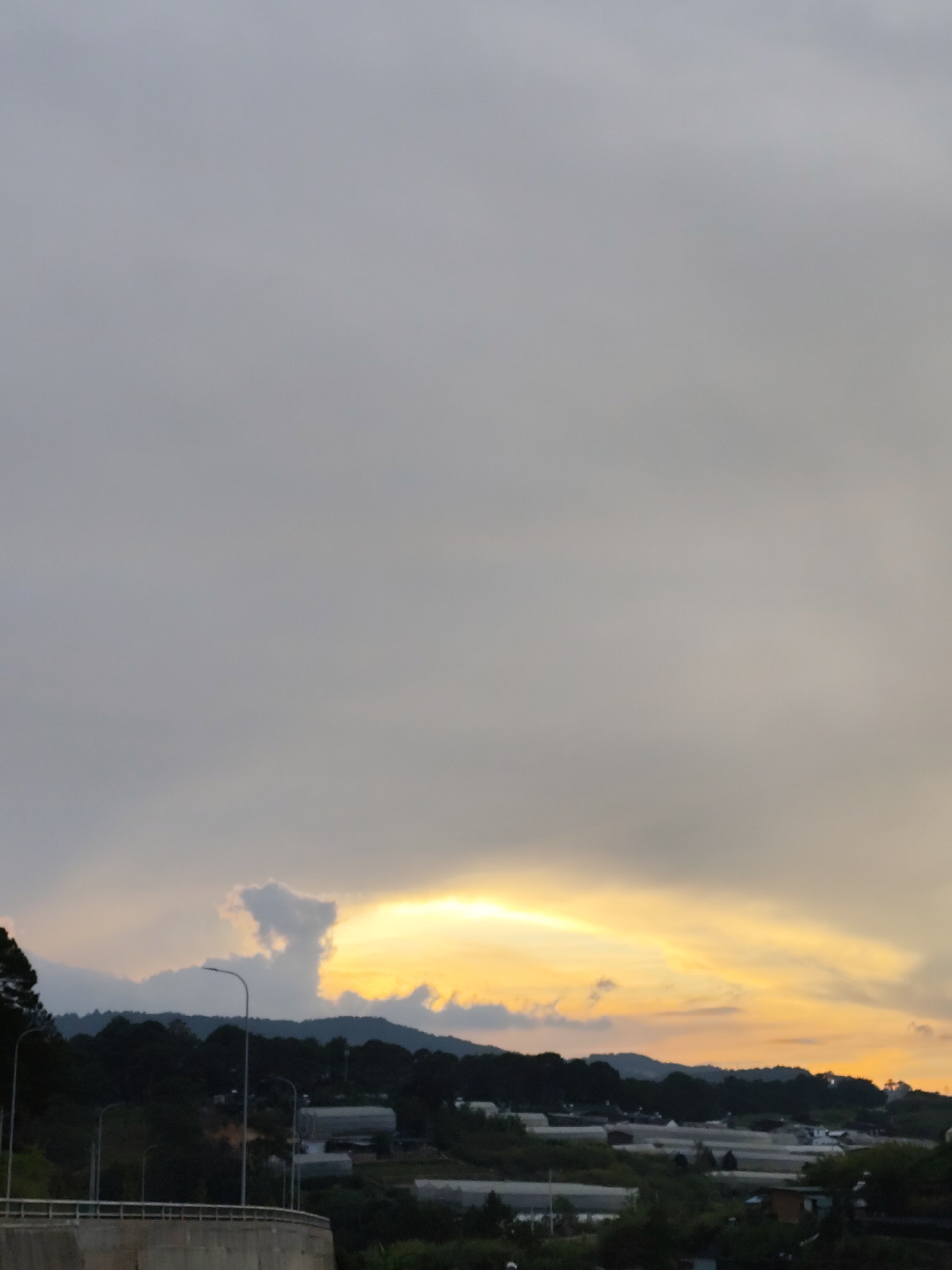 Evening sunset documented across Da Lat countryside and roads
