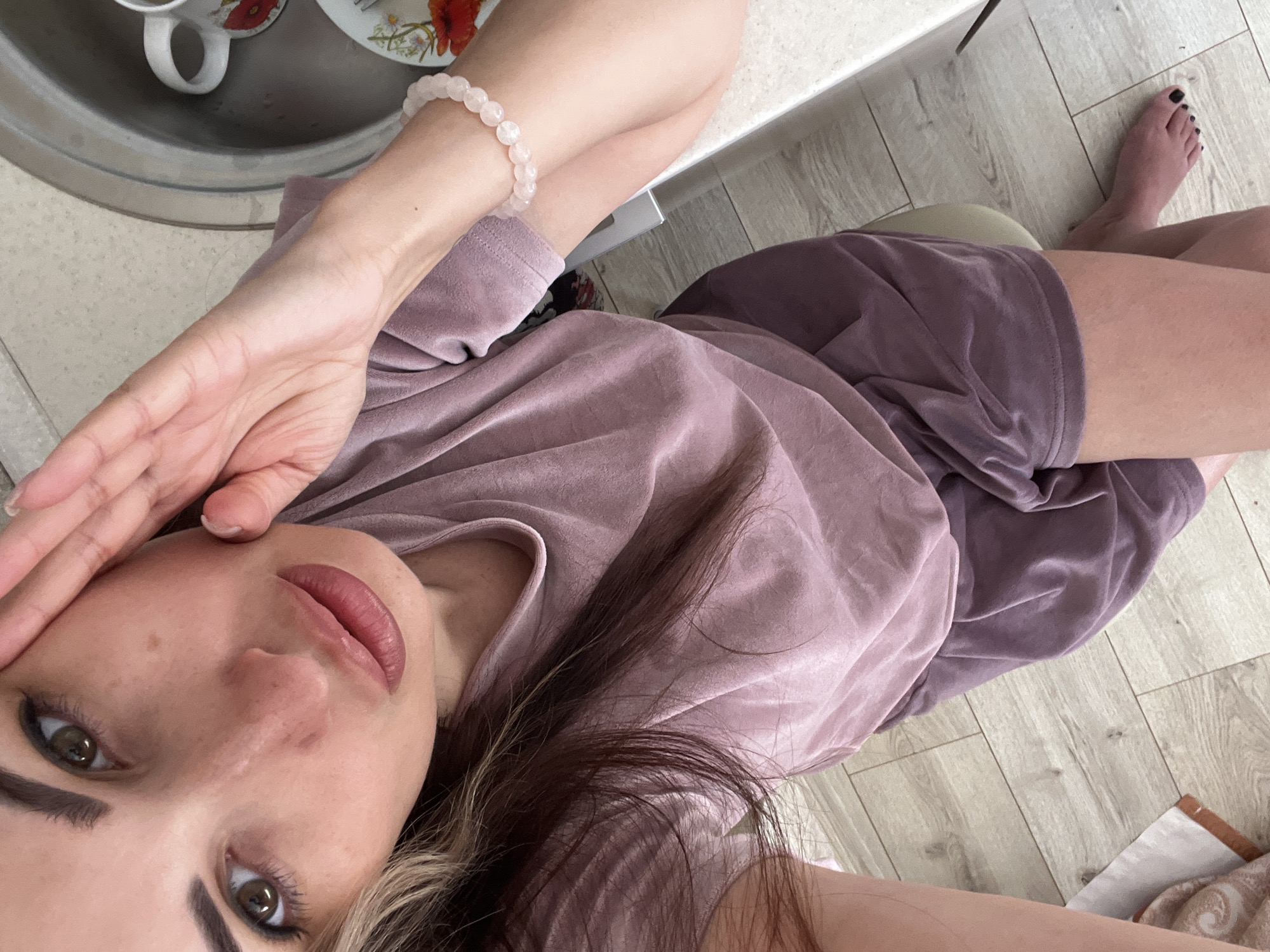 Photo session with multiple poses and outfit changes