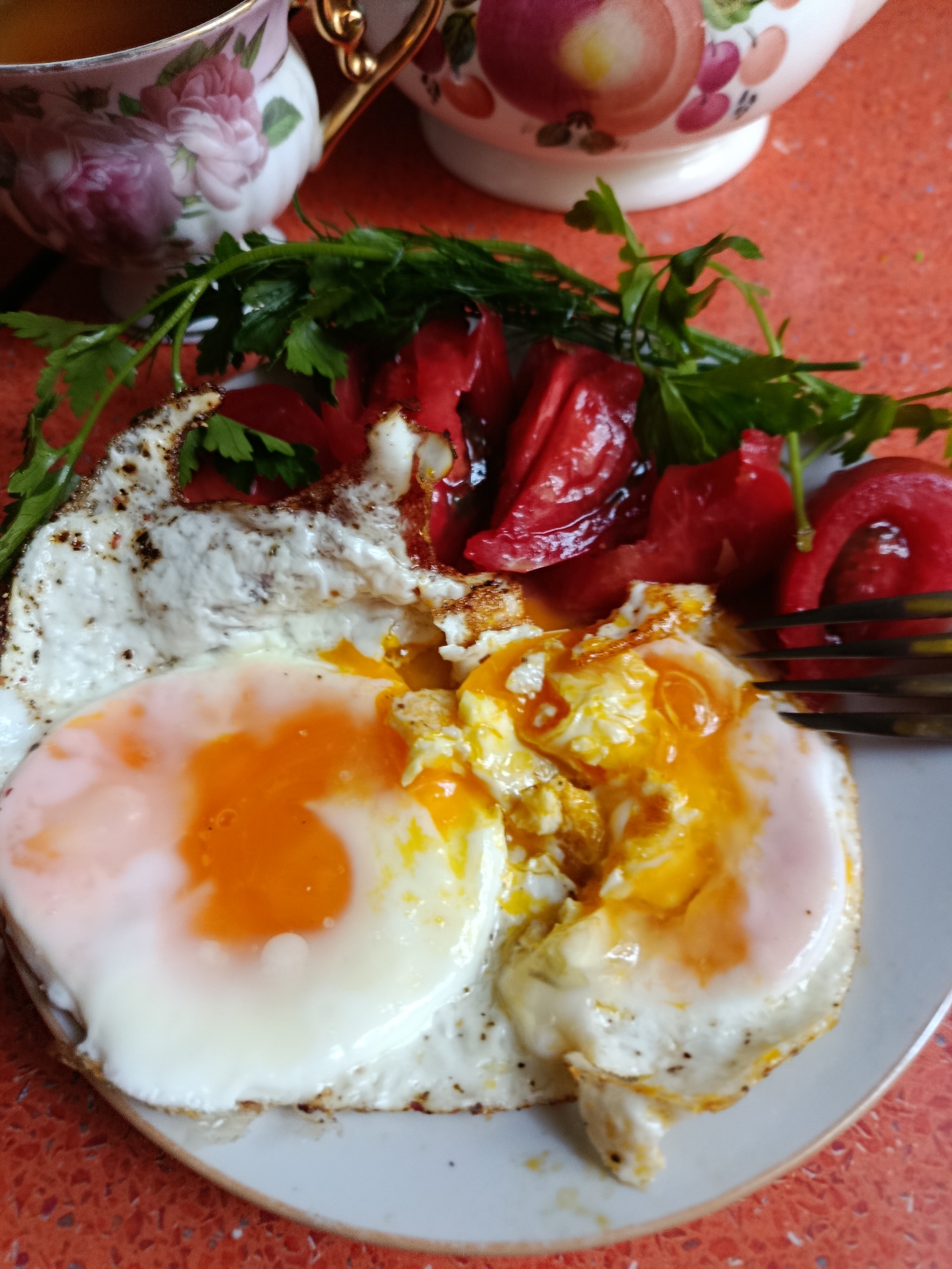 Morning walk through Ramenki, Moscow — streets, breakfast, and sunlight