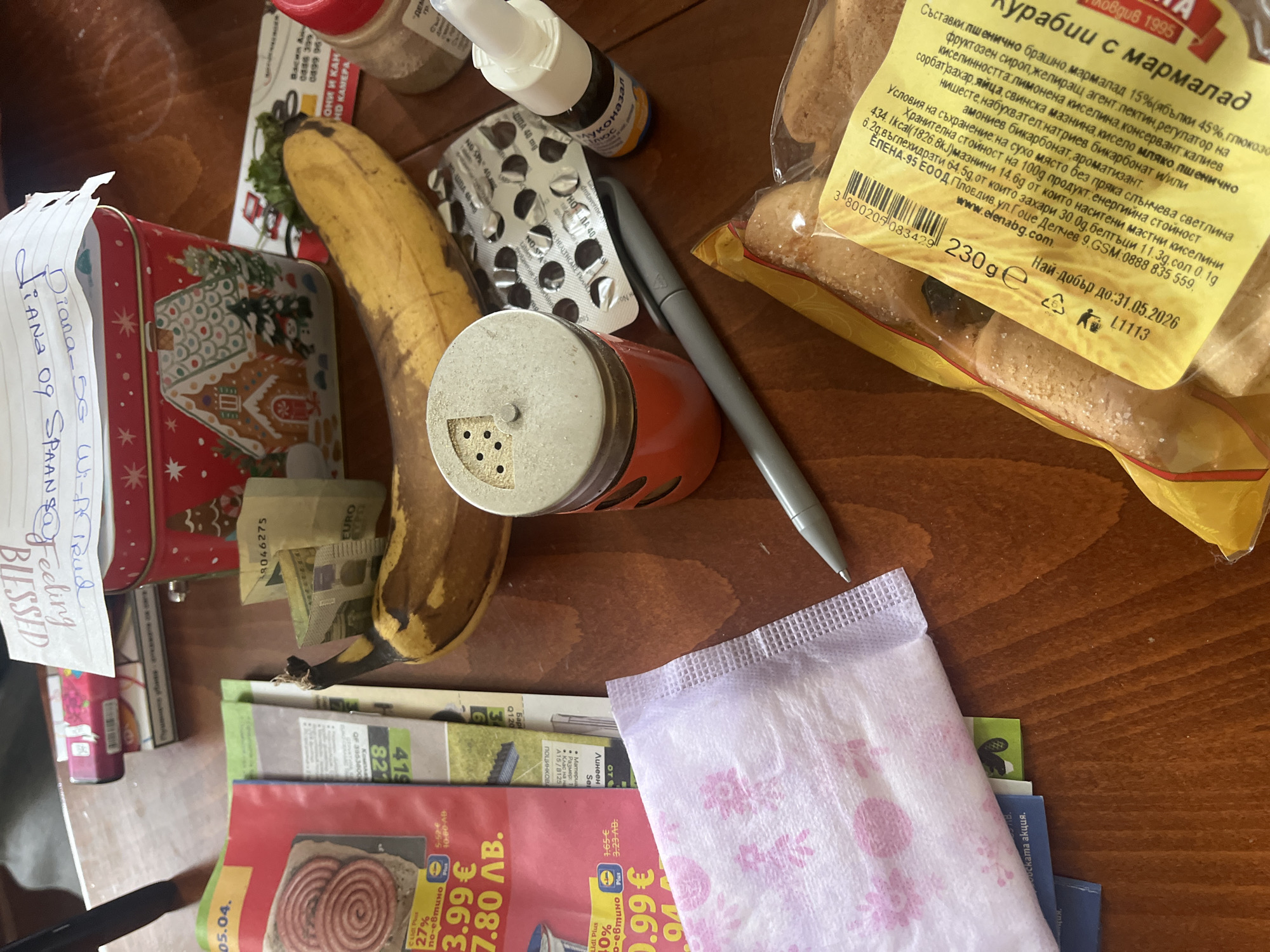 Daily household items documented in Trud, Bulgaria