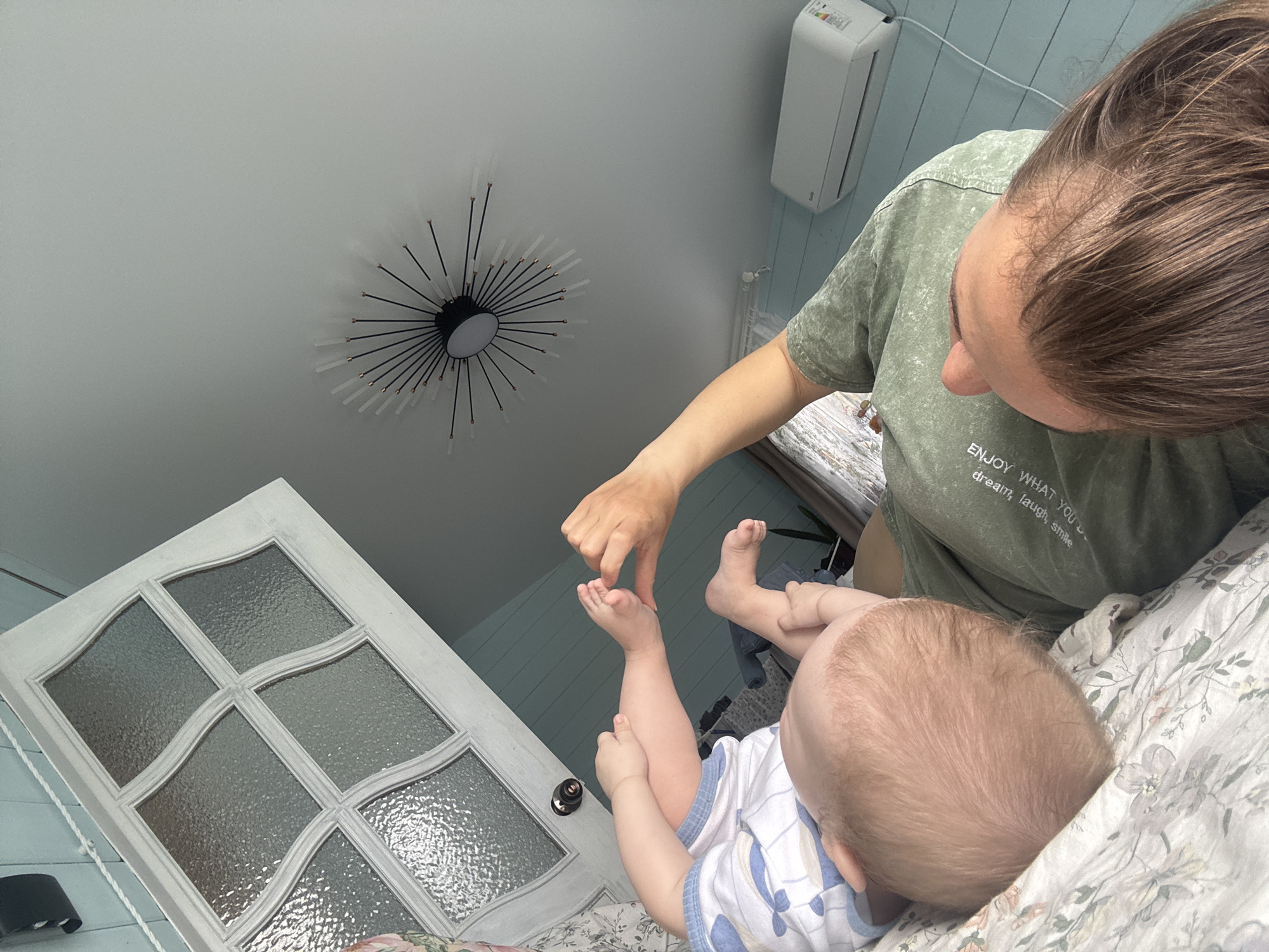 Family morning captured in Russian home with infant, pets