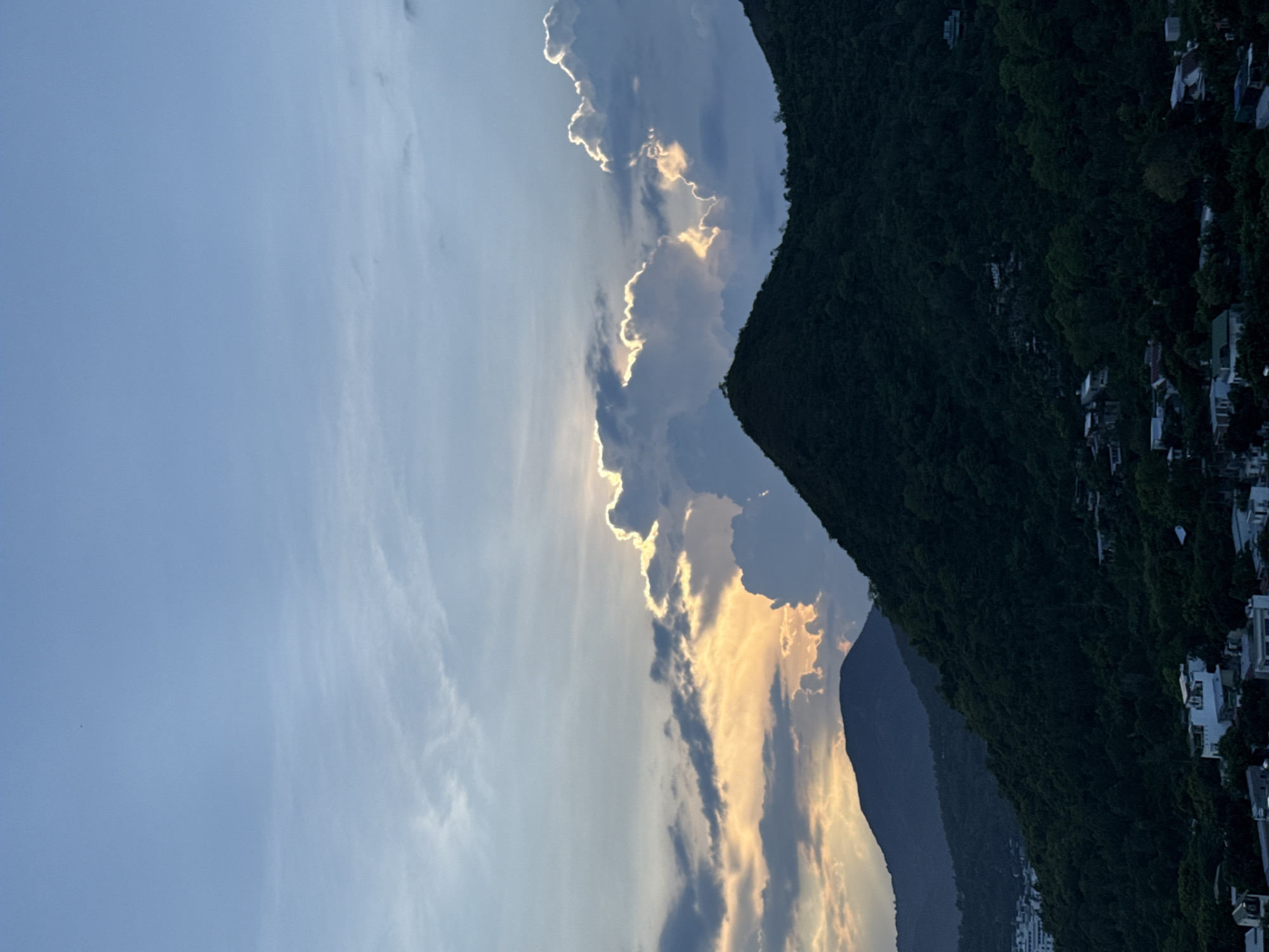 Sunset creates dramatic sky show over Vietnamese mountains