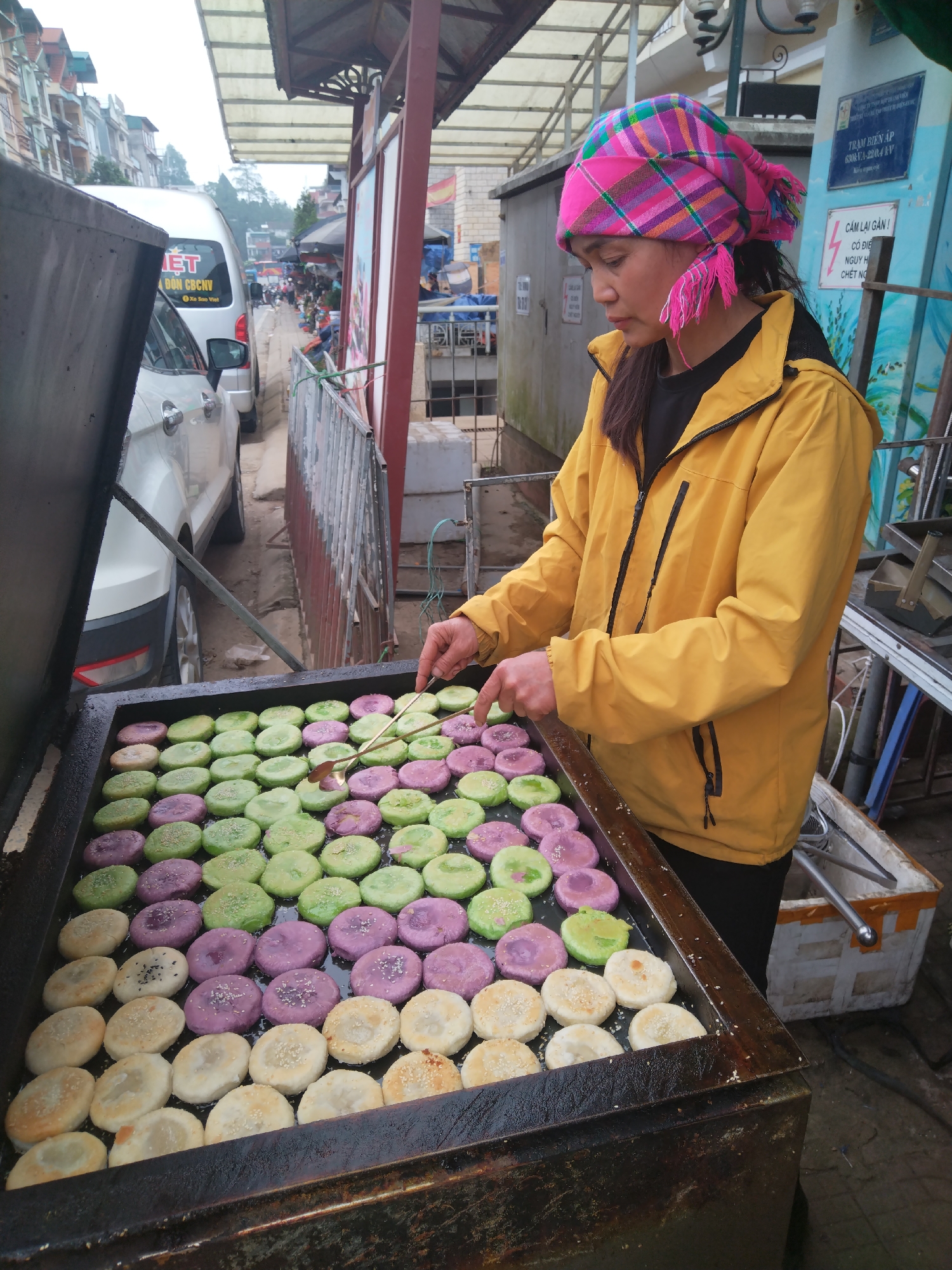 Morning market activity documented at Vietnam's Sapa Love Market