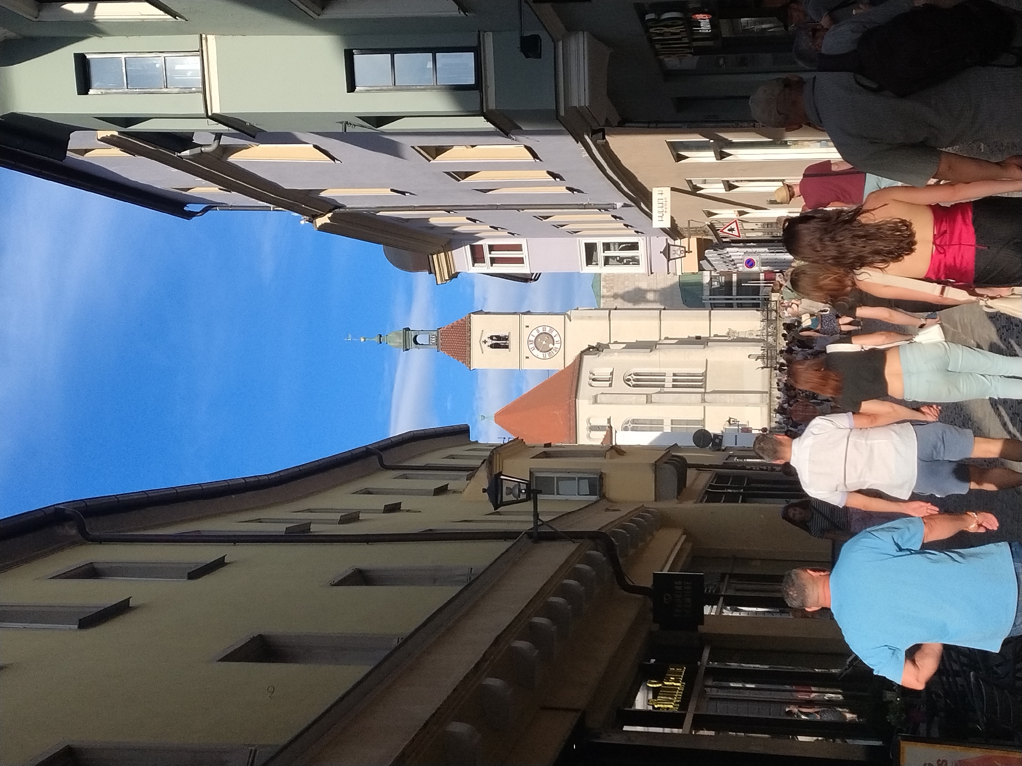 Afternoon in Regensburg's historic center around the cathedral