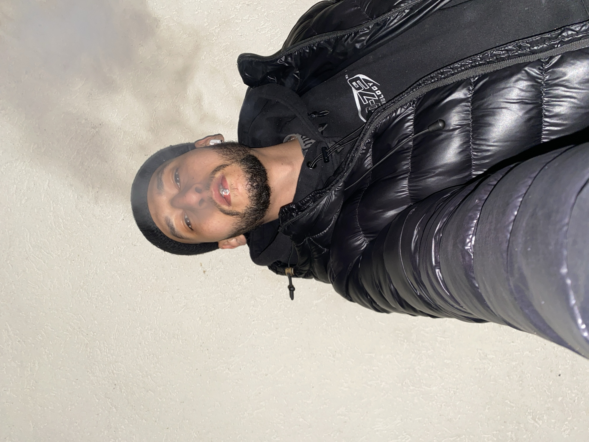 Man photographed at multiple locations in Schiltigheim over two hours