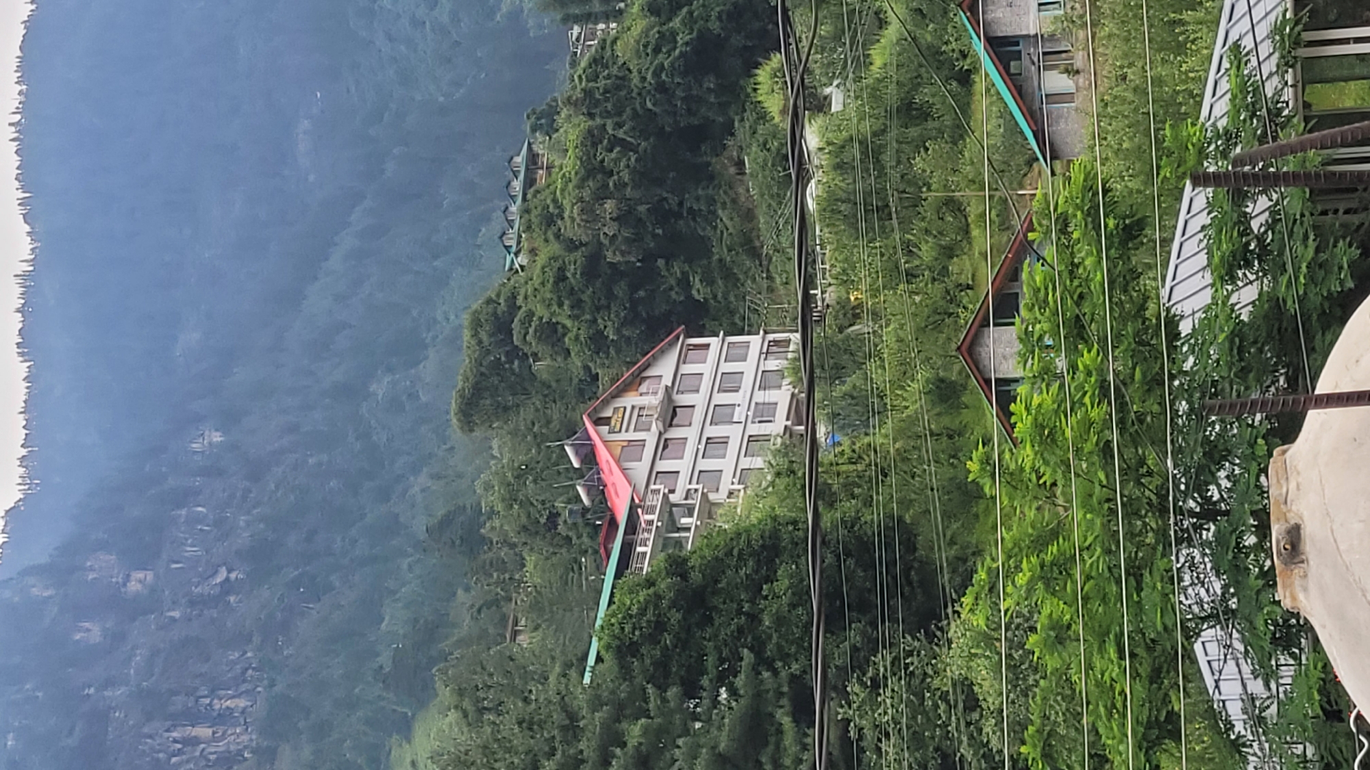 Vashisht hillside life, aerial dining, and mountain valley views