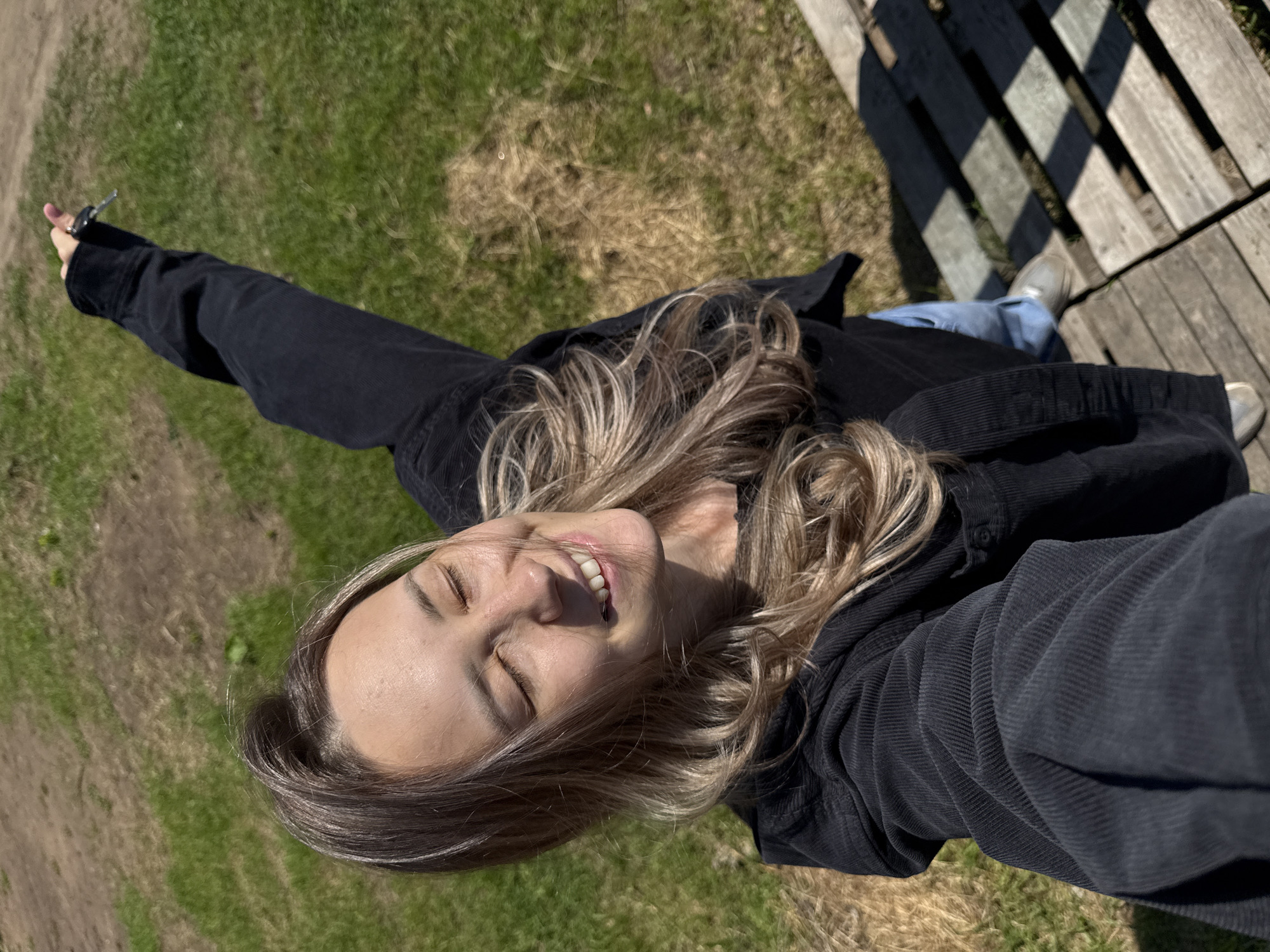Woman documents personal photo session in Chaikovsky, Russia