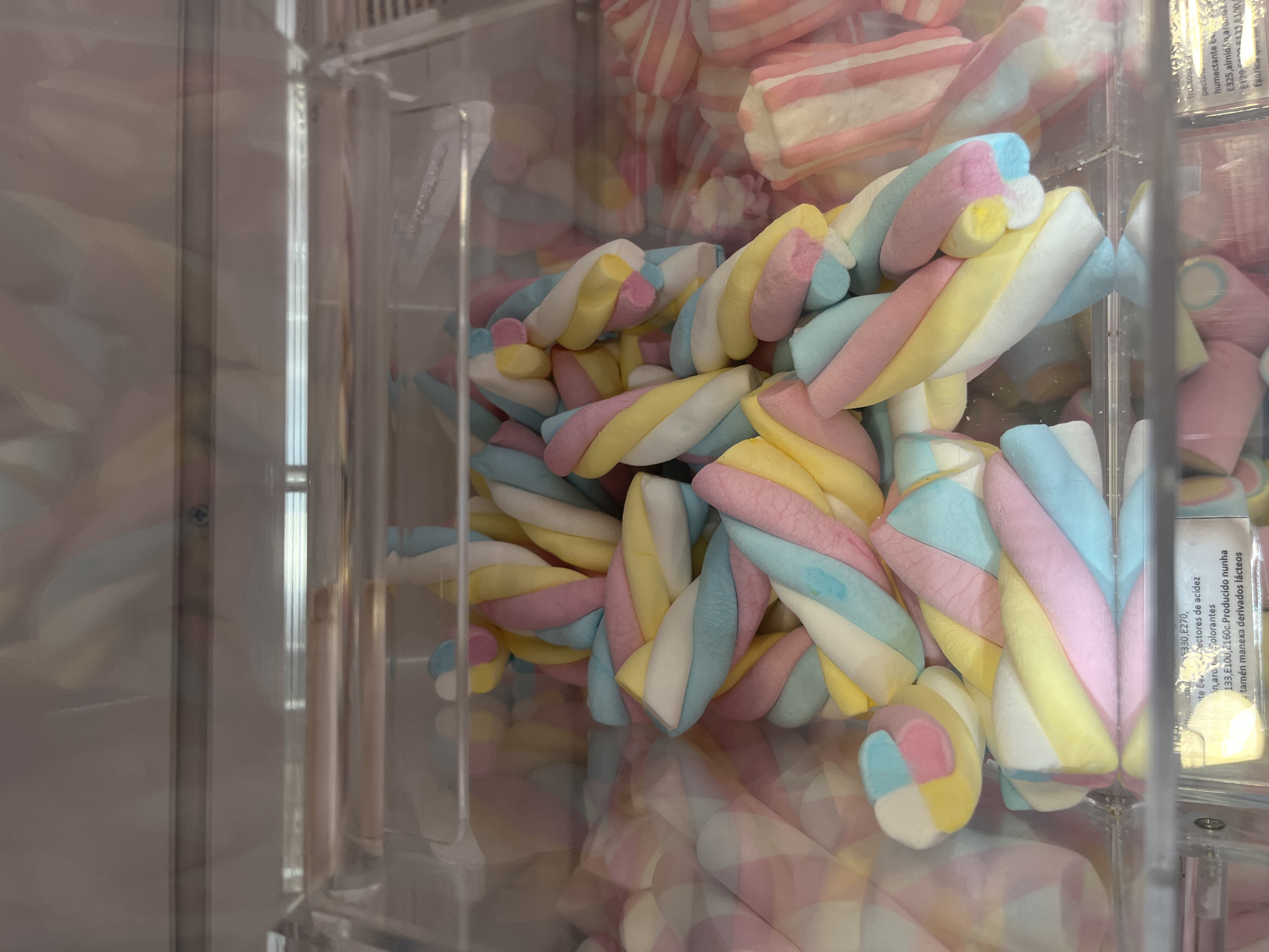 Afternoon candy shopping and street scenes documented in A Coruña