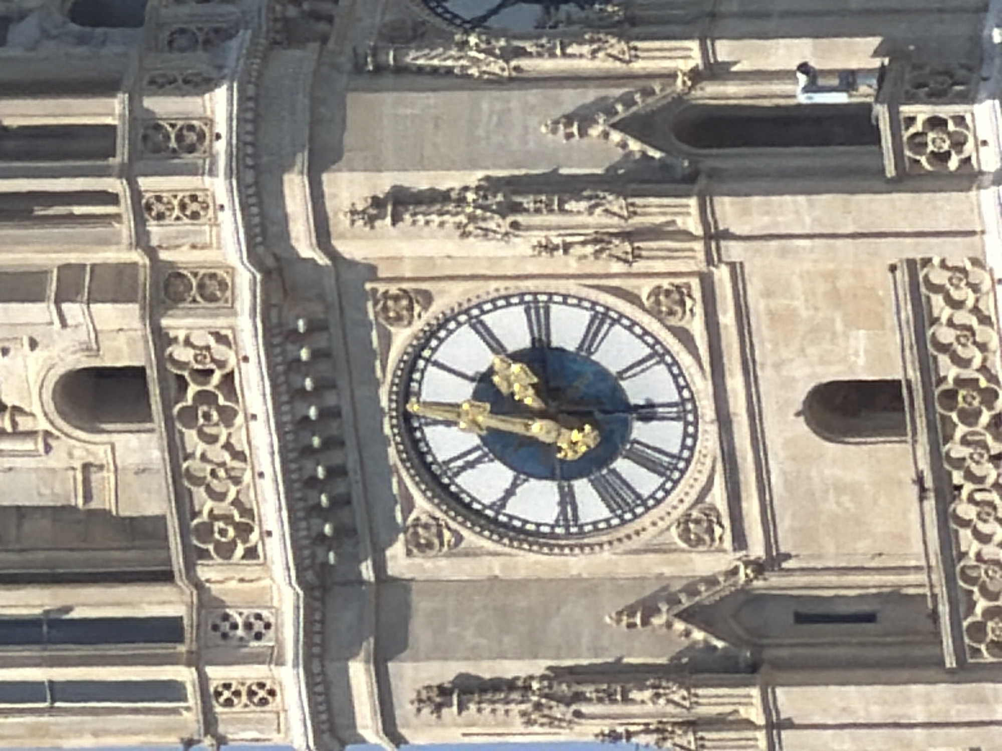 Quick tour through Vienna's landmarks and streets on a summer afternoon