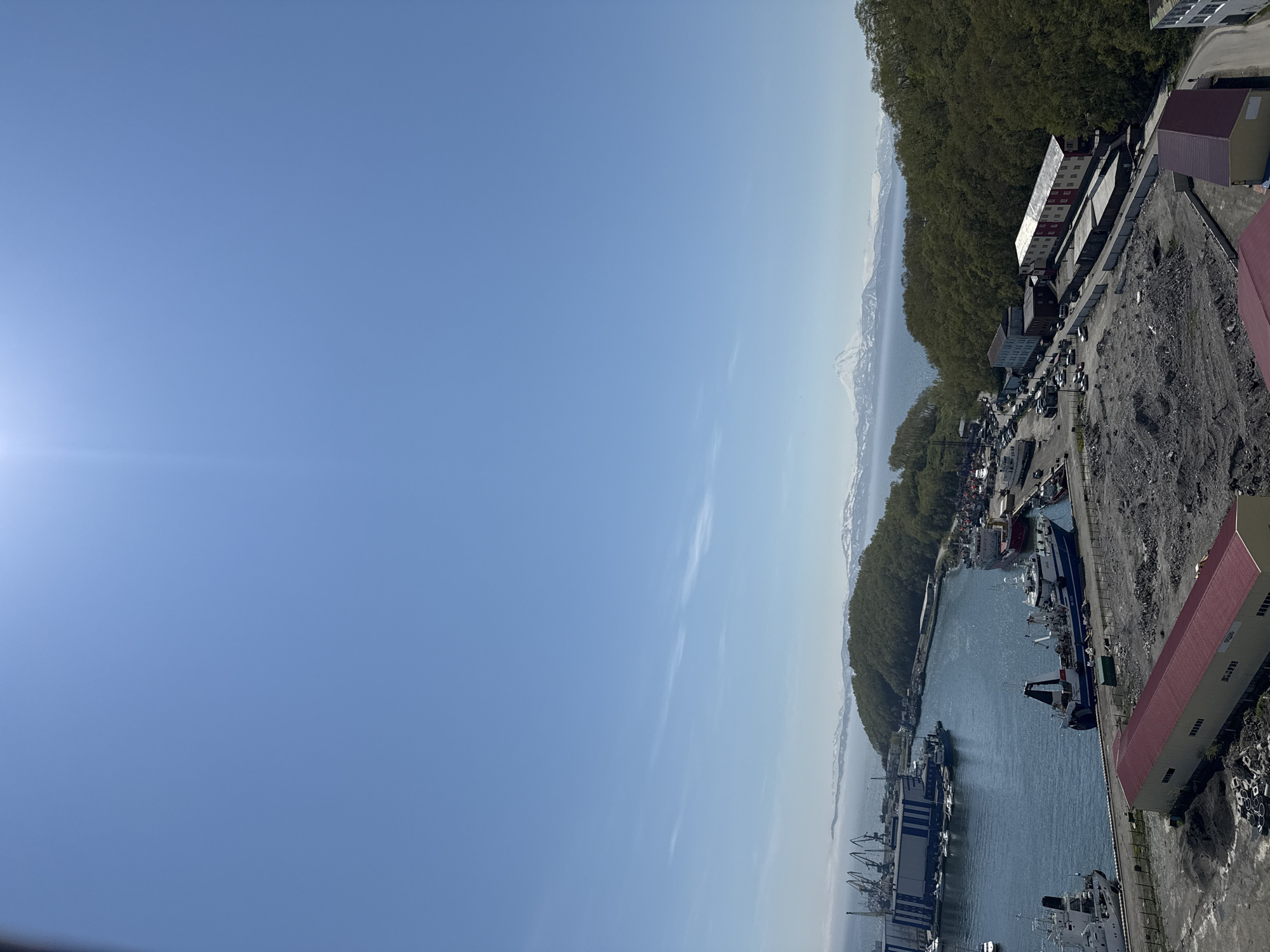 Tourist documents morning visit to Petropavlovsk-Kamchatsky with selfies, city views